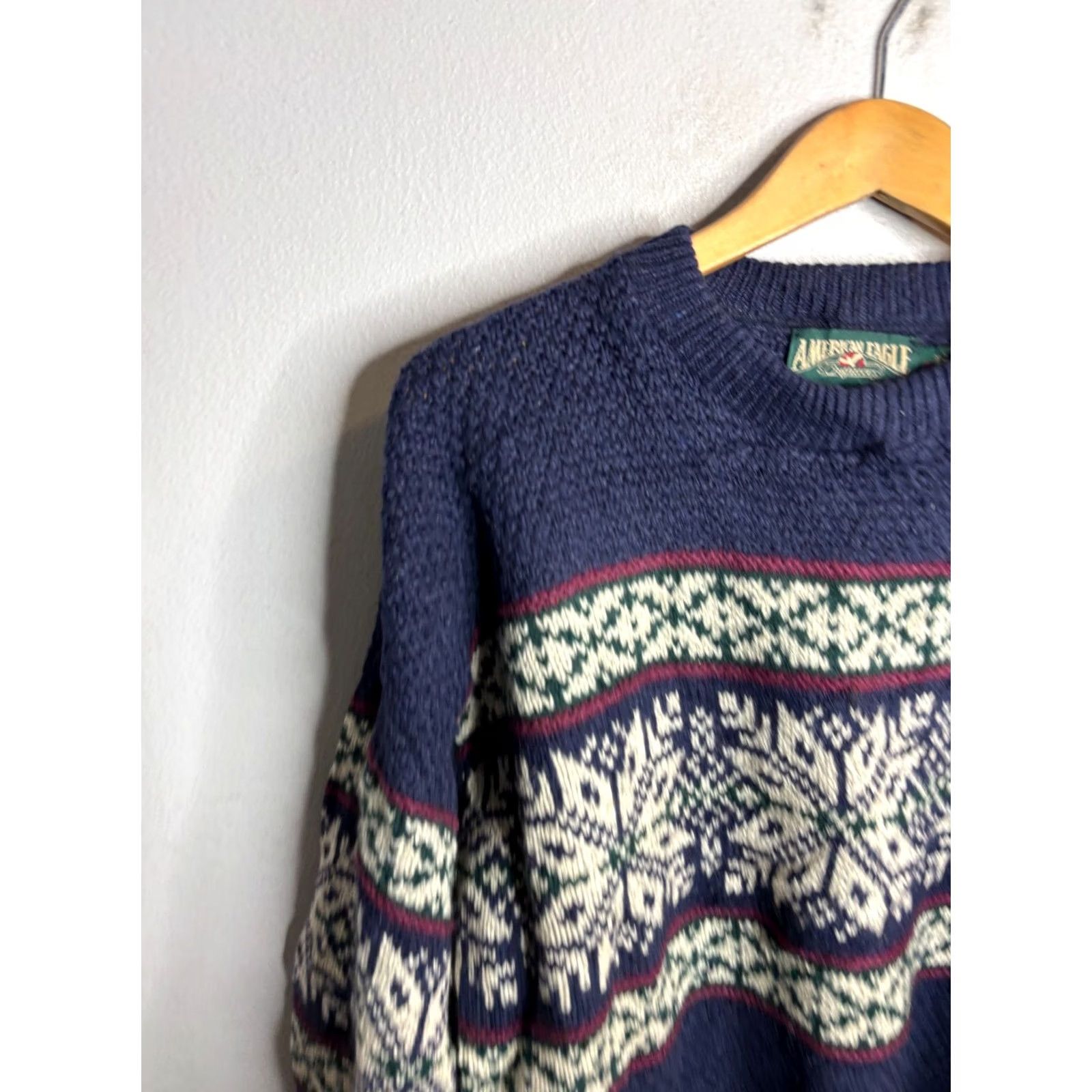 American Eagle Outfitters VTG American Eagle Sweater Mens L Fair Isle Wool Crew Neck Pullover Blue 8/10 Vintage Snowflake Modern Casual 5580 Mens Size US L / EU 52-54 / 3 - 2 Thumbnail