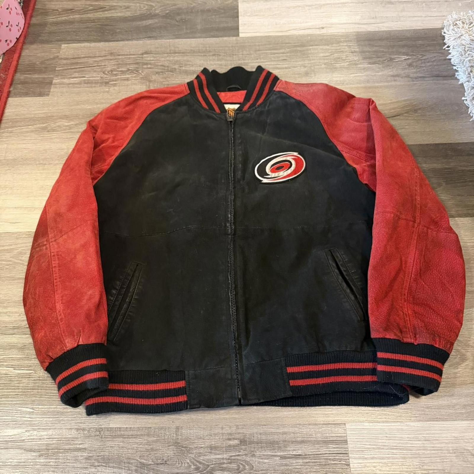 NHL Vintage Carolina hurricanes suede leather jacket 90s L Size US L / EU 52-54 / 3 - 2 Thumbnail