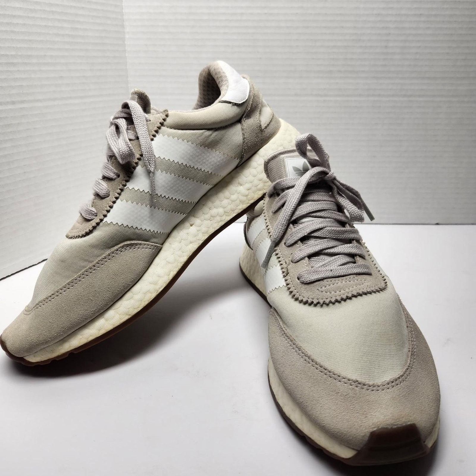Adidas Adidas Original Grey and White Sneakers Size US 8 / EU 41 - 2 Thumbnail