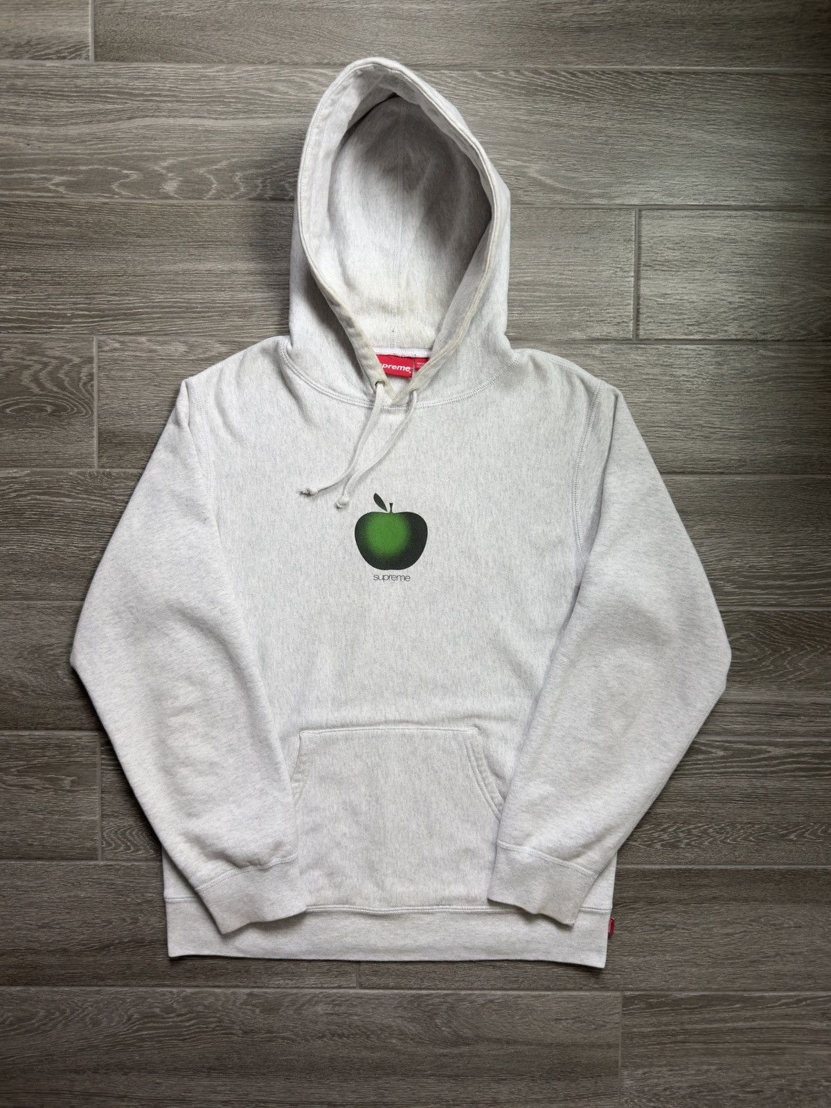 Supreme SS19 Supreme Apple Hooded Sweatshirt Ash Grey Medium Size US M / EU 48-50 / 2 - 2 Thumbnail