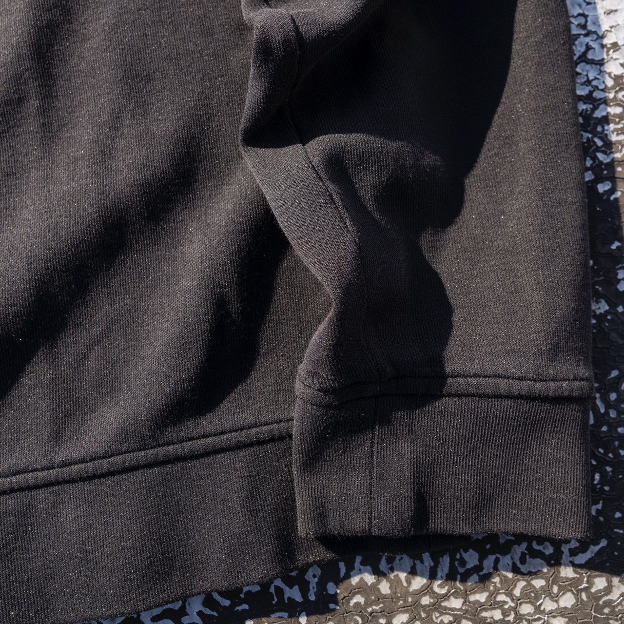 A.P.C. APC Black Crewneck Sweatshirt Size US S / EU 44-46 / 1 - 3 Thumbnail