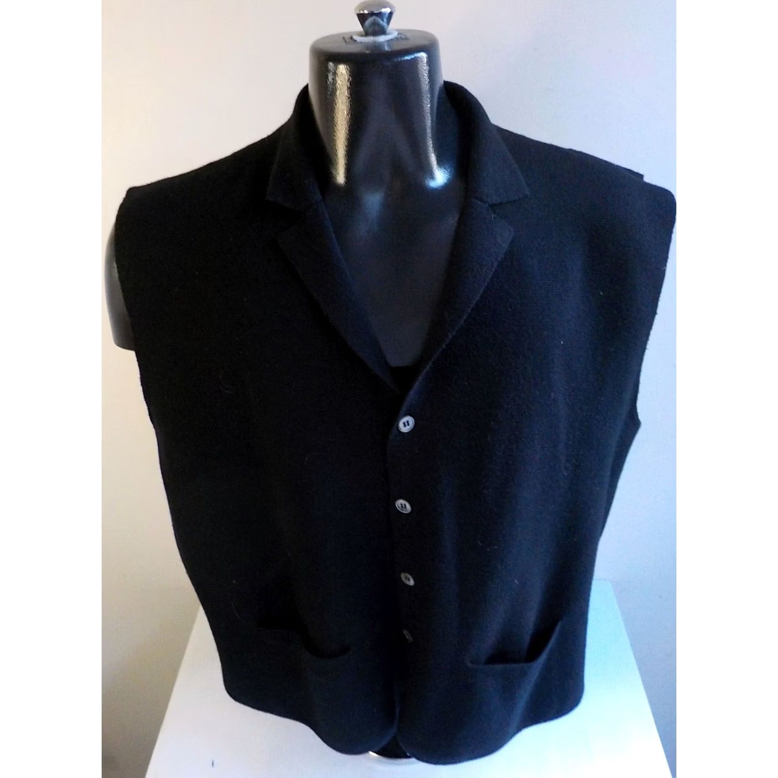 Vintage VINTAGE Alan Paine England Mens Vest Black XL Button Front Collared Merino Wool 100% Front Pockets Knit Modern Regular Mens Size US XL / EU 56 / 4 - 2 Thumbnail