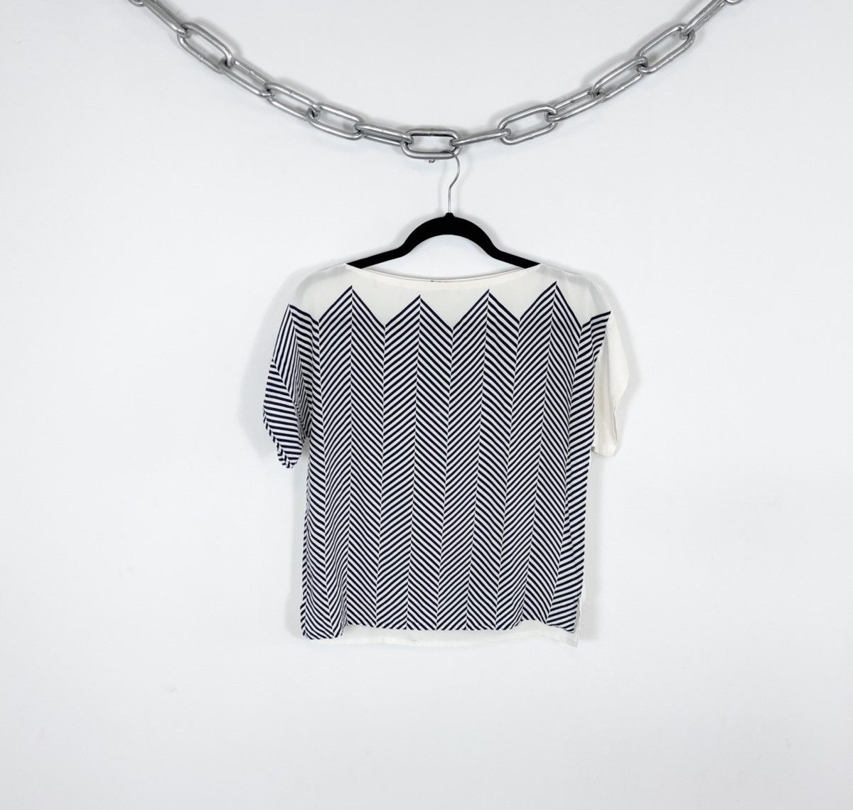 Gianfranco Ferre Vintage Gianfranco Ferre Women’s Herringbone T-Shirt Blouse Size M / US 6-8 / IT 42-44 - 1 Thumbnail