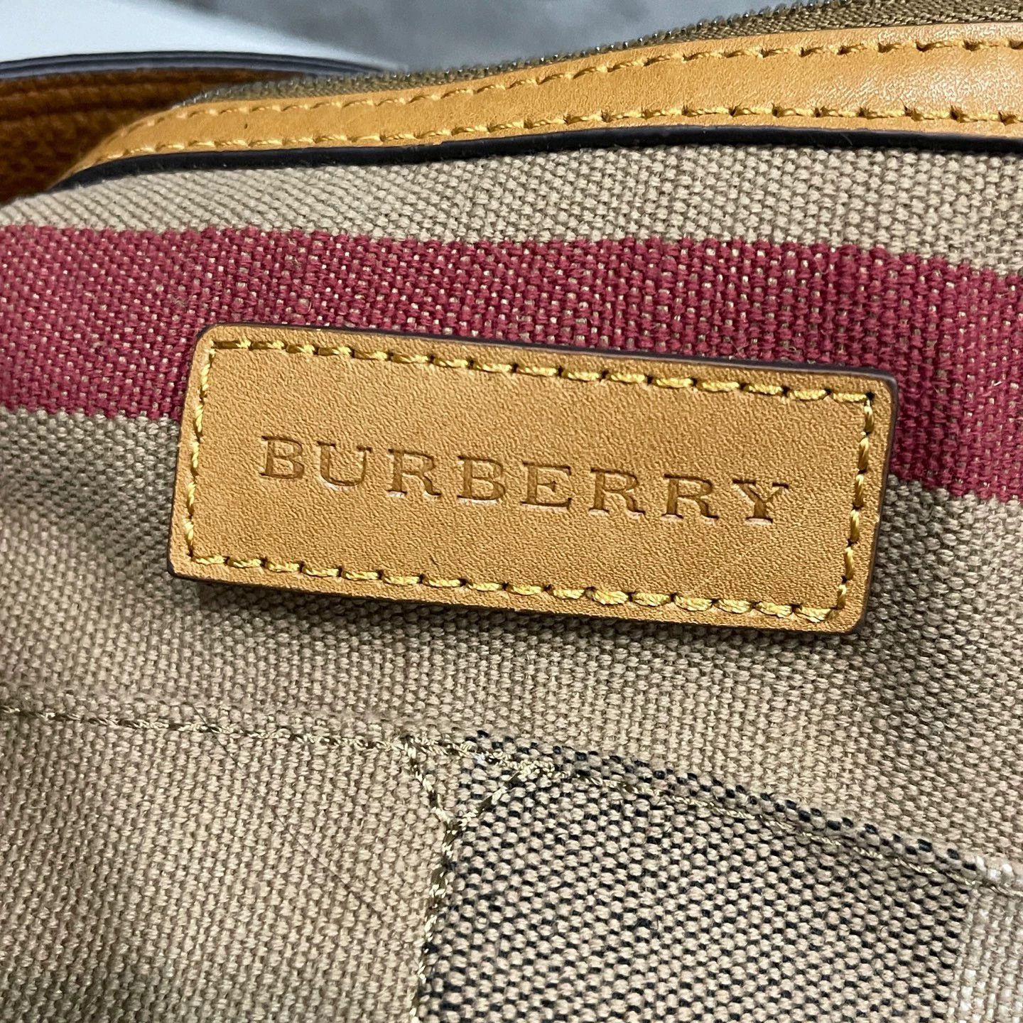 Burberry Pre-owned Burberry Bucket Bag Size ONE SIZE - 8 Thumbnail