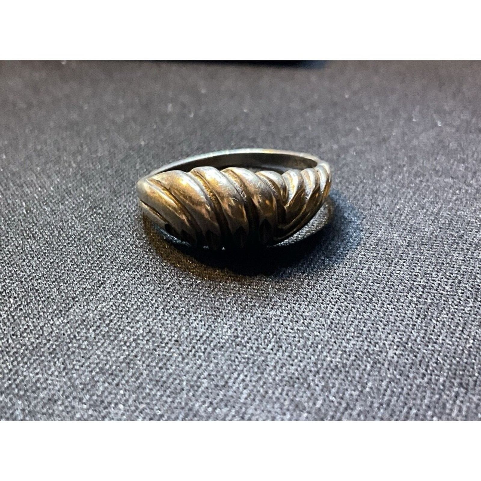 Other 925 Sterling Silver Ribbed Design Ring Size 7.25 Size ONE SIZE - 1 Thumbnail