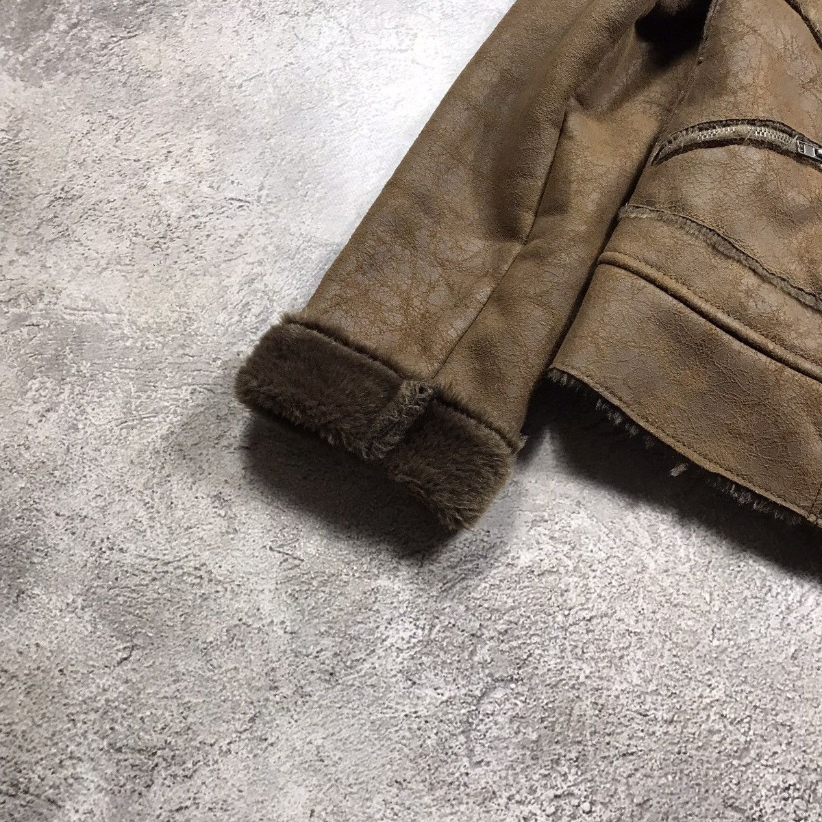 Vintage Vintage Y2K Suede Fur Collar Moto Jacket Gorpcore Tan Slim L Size L / US 10 / IT 46 - 4 Thumbnail