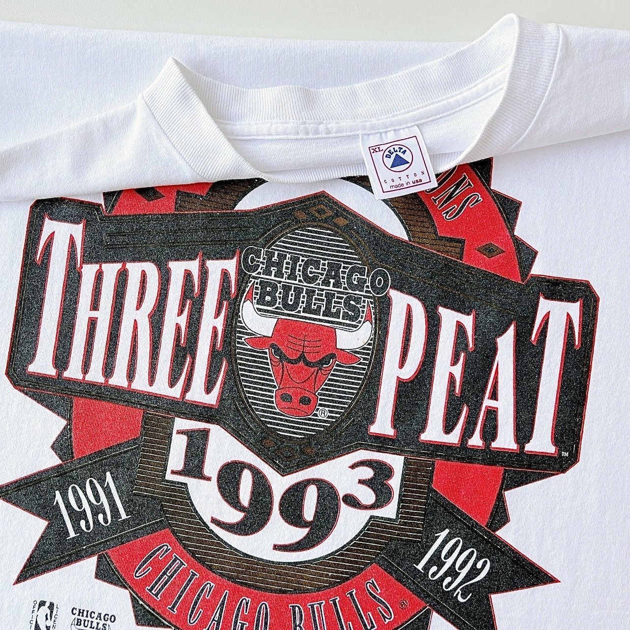 Vintage 90s Chicago Bulls NBA t-shirt/ XL Size US XL / EU 56 / 4 - 9 Thumbnail