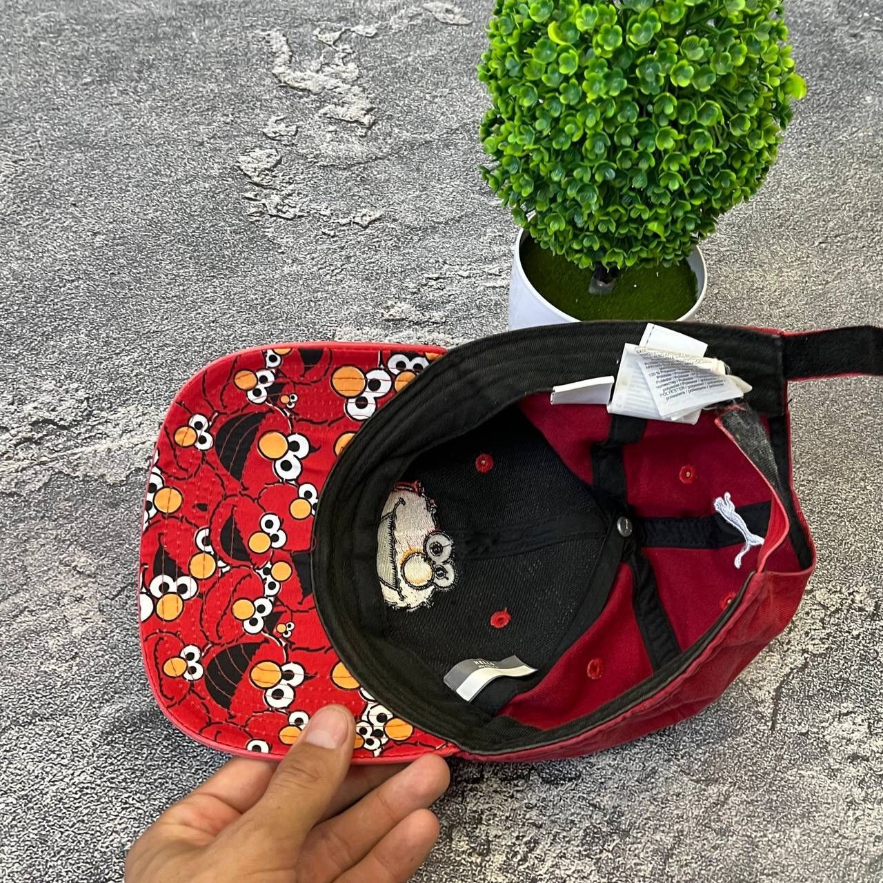 Puma × Vintage Vintage Puma x SesameStreet Red Y2K Hat Size ONE SIZE - 2 Thumbnail