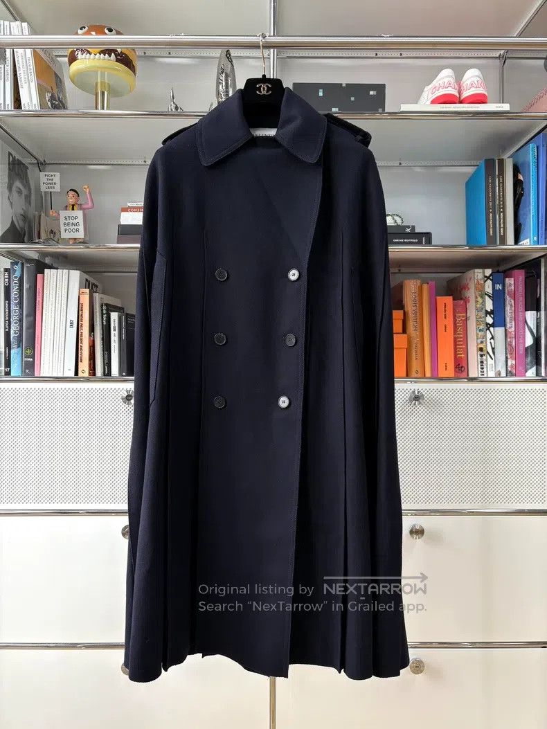 Valentino Valentino Double-breasted cape Size XS / US 0-2 / IT 36-38 - 1 Thumbnail