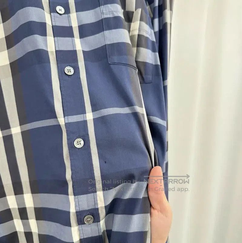 Burberry Burberry Mid-Length Cotton Logo Check Shirt. Size US M / EU 48-50 / 2 - 5 Thumbnail