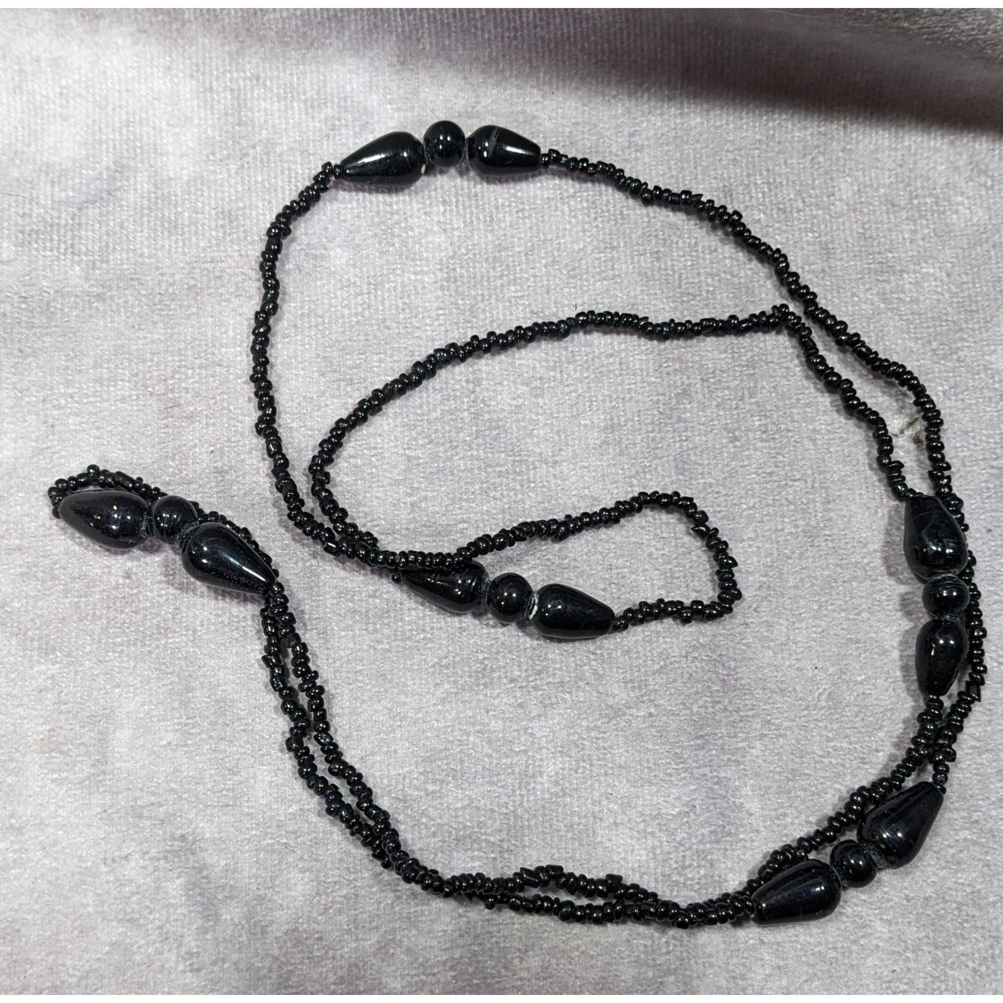 Other Simple Elegant Black Glass Beaded Necklace Size ONE SIZE - 1 Thumbnail