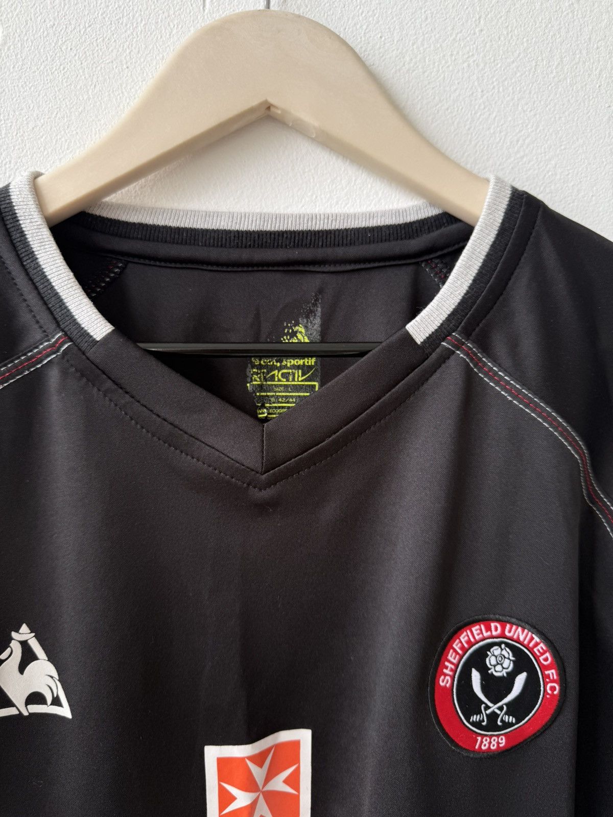 Le Coq Sportif × Vintage Le Coq Sportif Sheffield United 2008/2009 Away Jersey Size US L / EU 52-54 / 3 - 9 Thumbnail