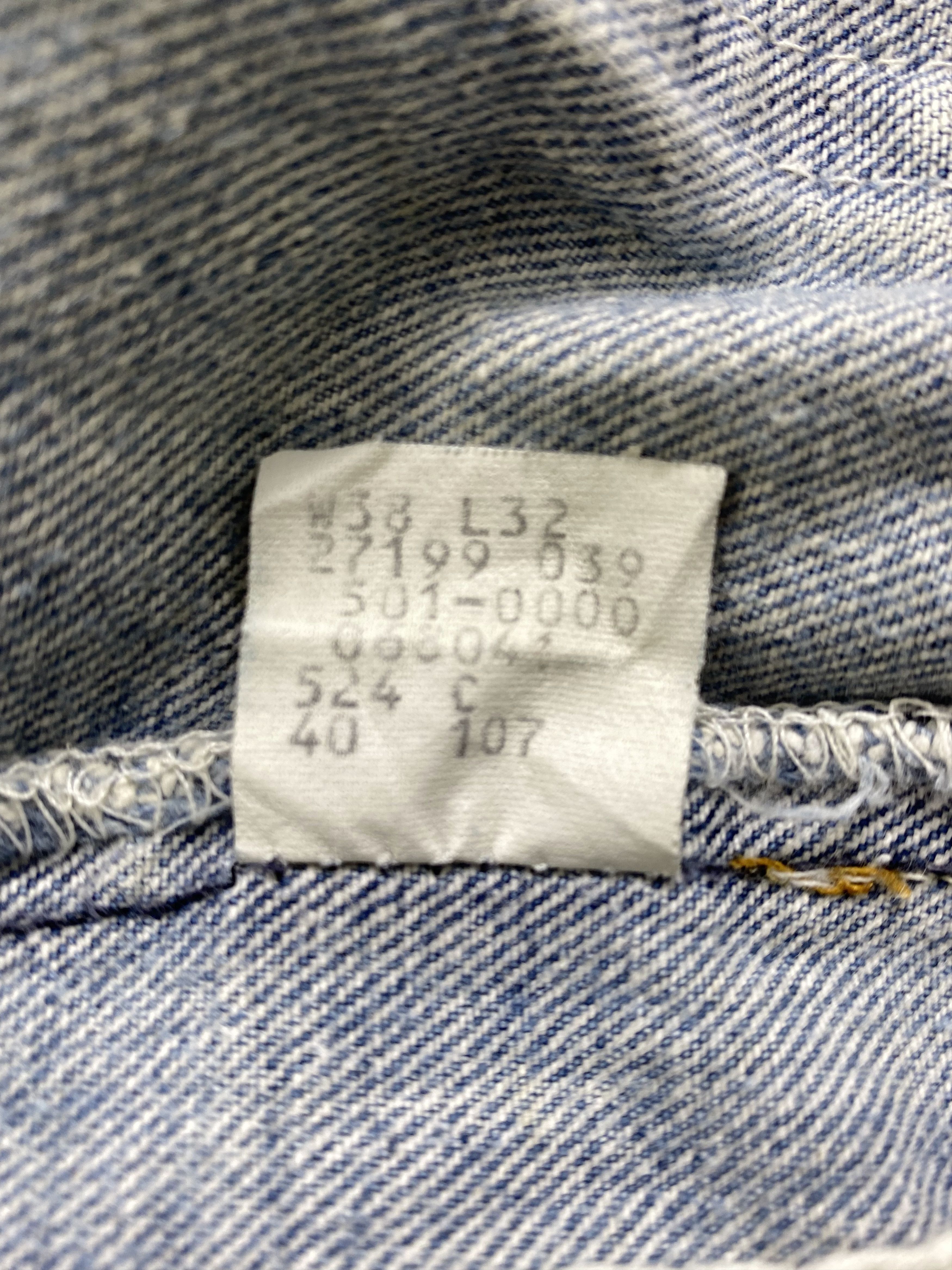 Levi's 80s Light Wash Vintage Levi's 501 35x28.5 Denim -JN1185 Size US 35 - 9 Thumbnail