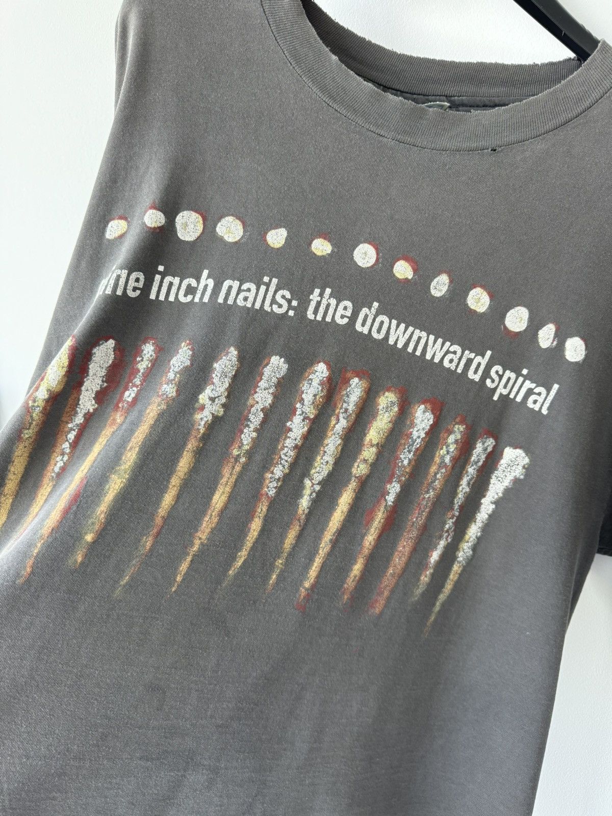 Vintage VINTAGE NINE INCH NAILS 1994 DOWNWARD SPIRAL T SHIRT FADED Size US XL / EU 56 / 4 - 2 Thumbnail