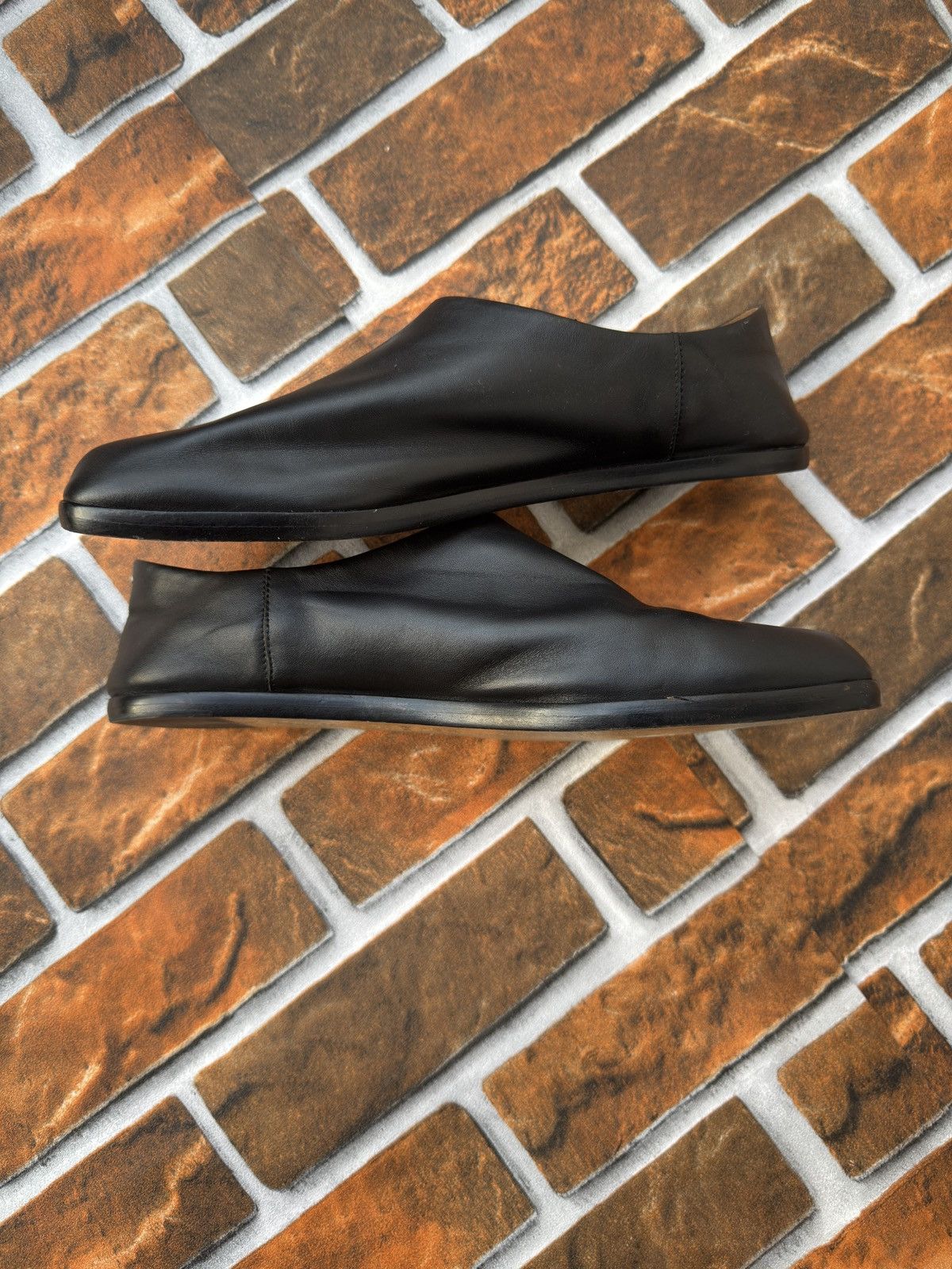 Maison Margiela 🕷️🕷️Tabi babouche slip-ons Size US 7 / EU 40 - 9 Thumbnail