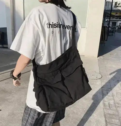 Messenger Bag in Black, Men's