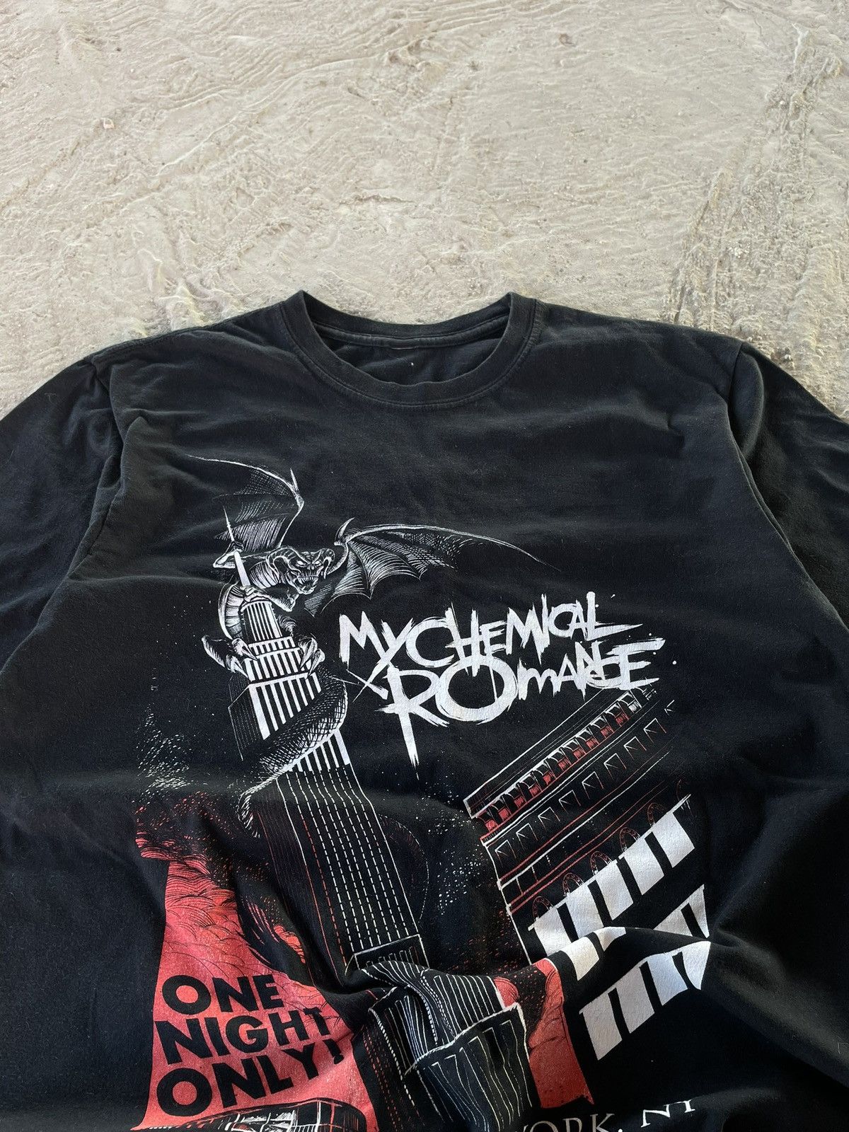 Band Tees Crazy My Chemical Romance Rock One Night Only Y2K T Shirt Size US L / EU 52-54 / 3 - 3 Thumbnail