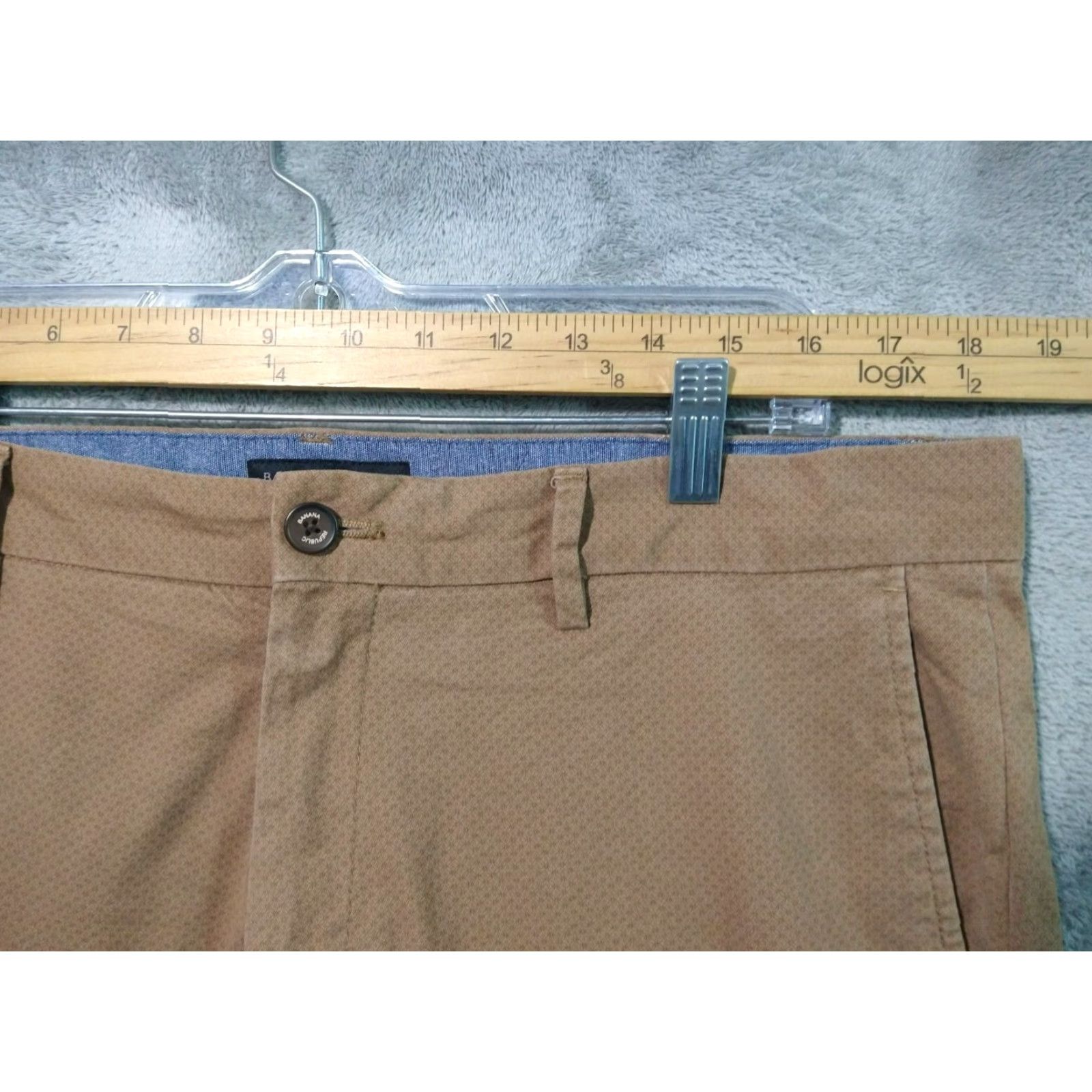 Banana Republic Banana Republic Pants Mens 36x32 Beige Aiden Chino Flat Front Cotton Preppy Casual Workwear Travel Shirt? Size US 36 / EU 52 - 3 Thumbnail