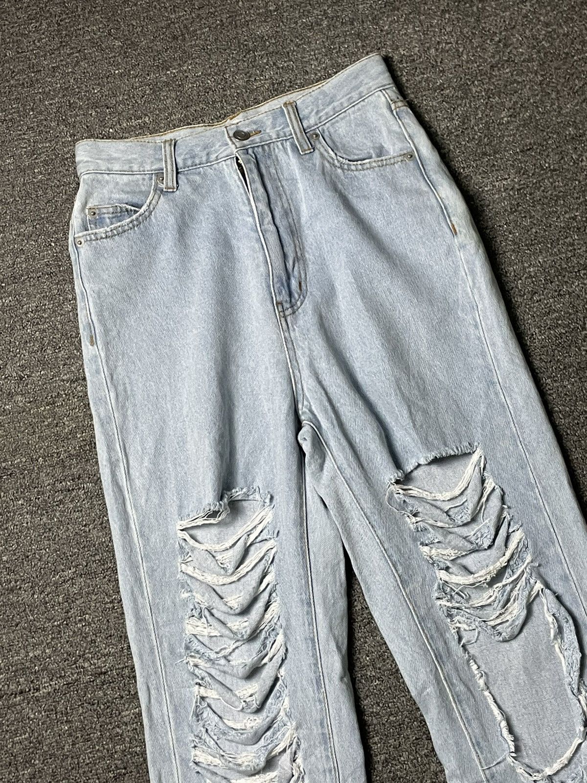 Japanese Brand WEGO Brand Destroyed Denim Jeans (62) Size US 26 / EU 42 - 2 Thumbnail