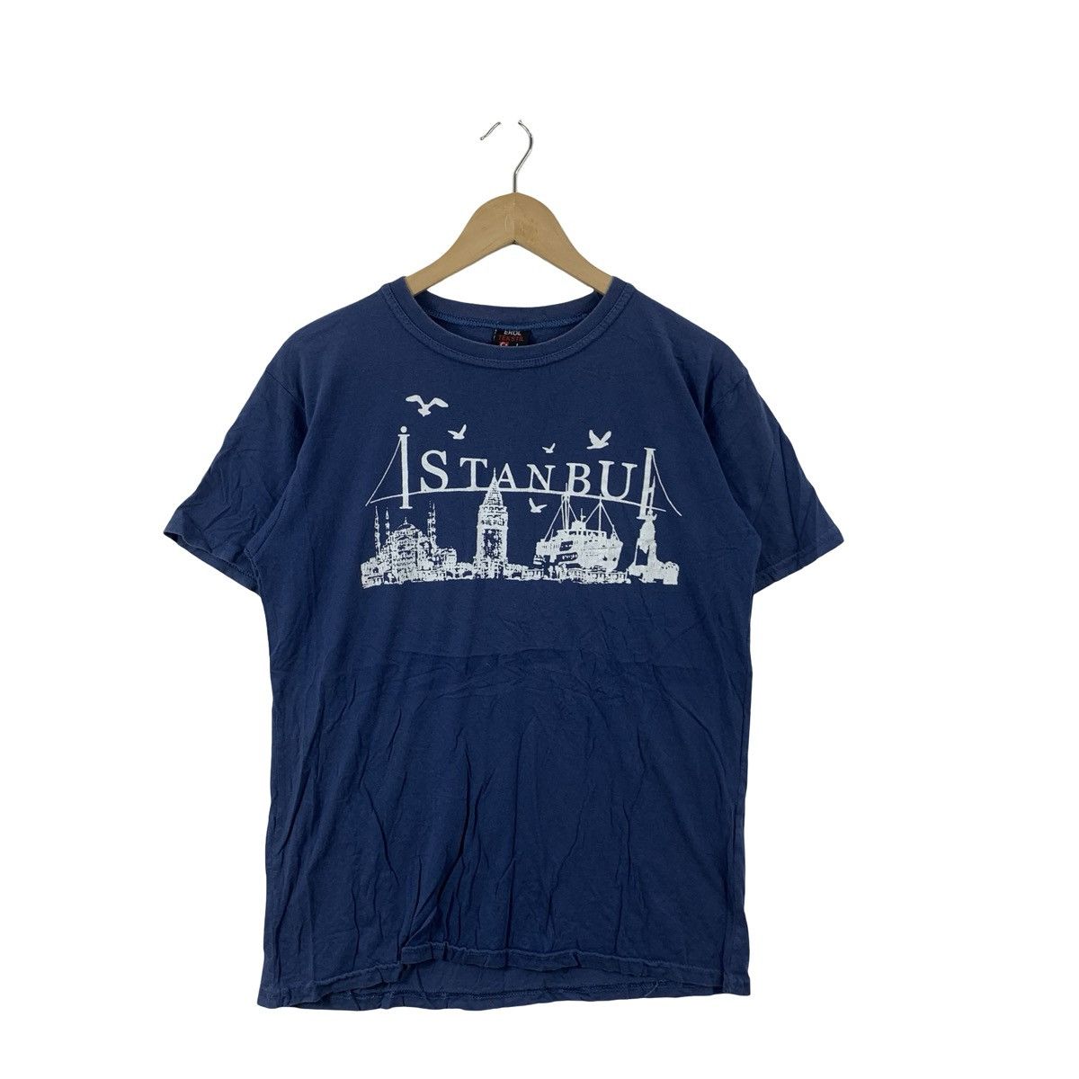 Vintage Vintage Style Istanbul Skyline Graphic T-Shirt Tourist Tee Size US L / EU 52-54 / 3 - 4 Thumbnail