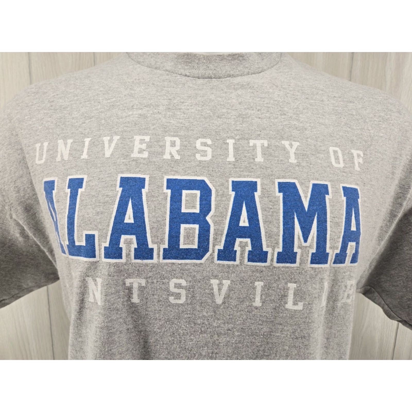 Vintage UAH Chargers Gray T-Shirt Size Large Men College University | Alstyle Apparel & Activewear, Cotton, Short Sleeve, Crew Neck, Logo, Vintage No Size US L / EU 52-54 / 3 - 2 Thumbnail