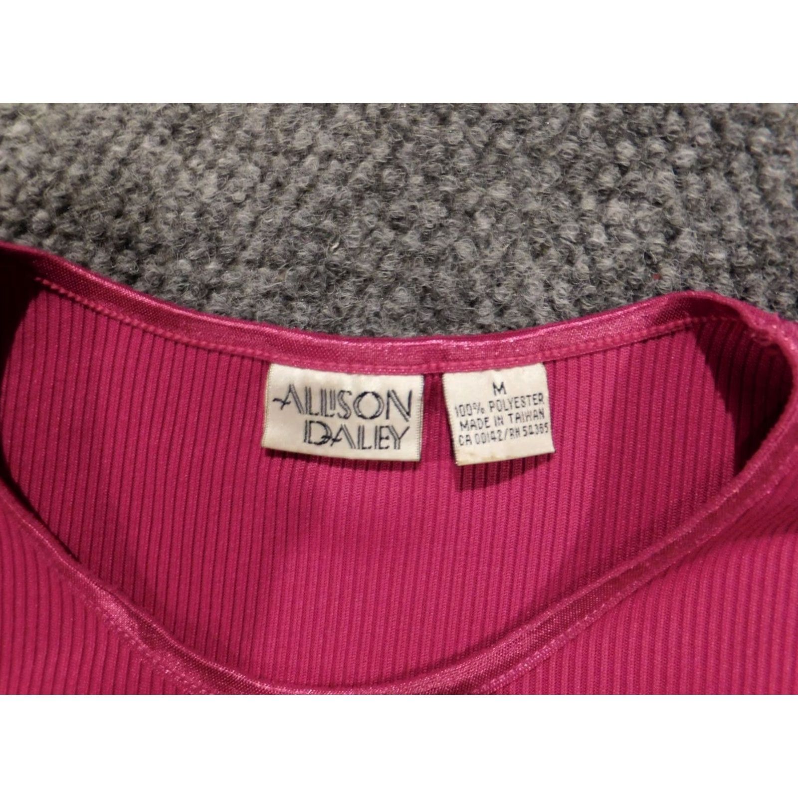 Vintage Allison Womens Blouse M Pink Crew Neck Short Sleeve Pullover Polyester Woven Ruffle Casual Top Size M / US 6-8 / IT 42-44 - 7 Thumbnail