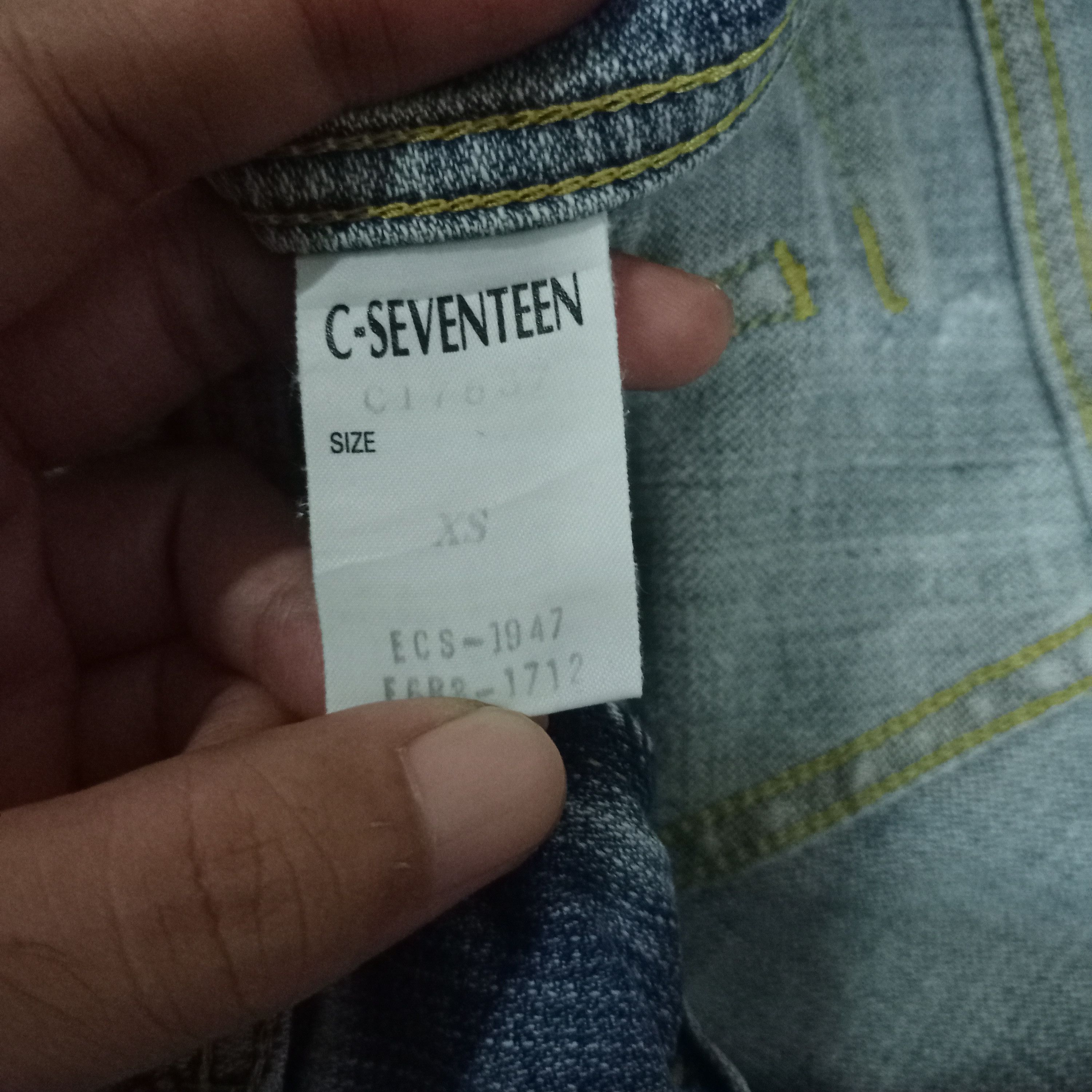 Japanese Brand Vintage Japanese Brand Blue Wash Flare Denim Bush Pants Size 28" / US 6 / IT 42 - 6 Thumbnail