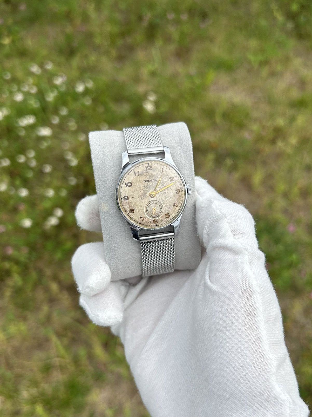 Vintage Vintage Watch Pobeda Made in USSR Soviet Wristwatch 1950s Size ONE SIZE - 3 Thumbnail