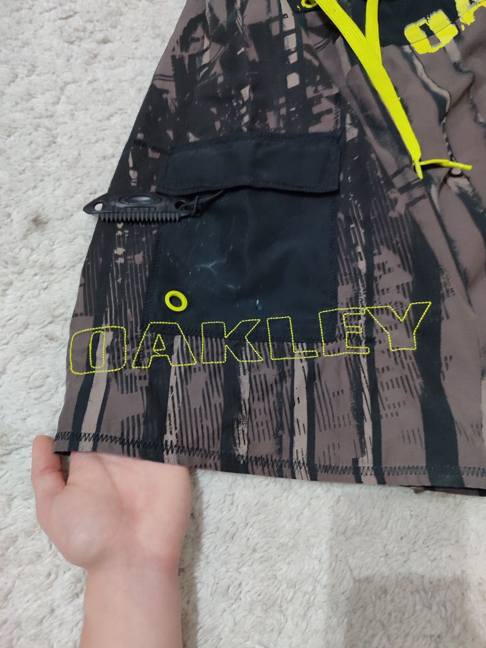 Japanese Brand × Oakley × Vintage 🧟‍♀️ Vintage Archival Oakley Shorts Rare Size US 30 / EU 46 - 4 Thumbnail