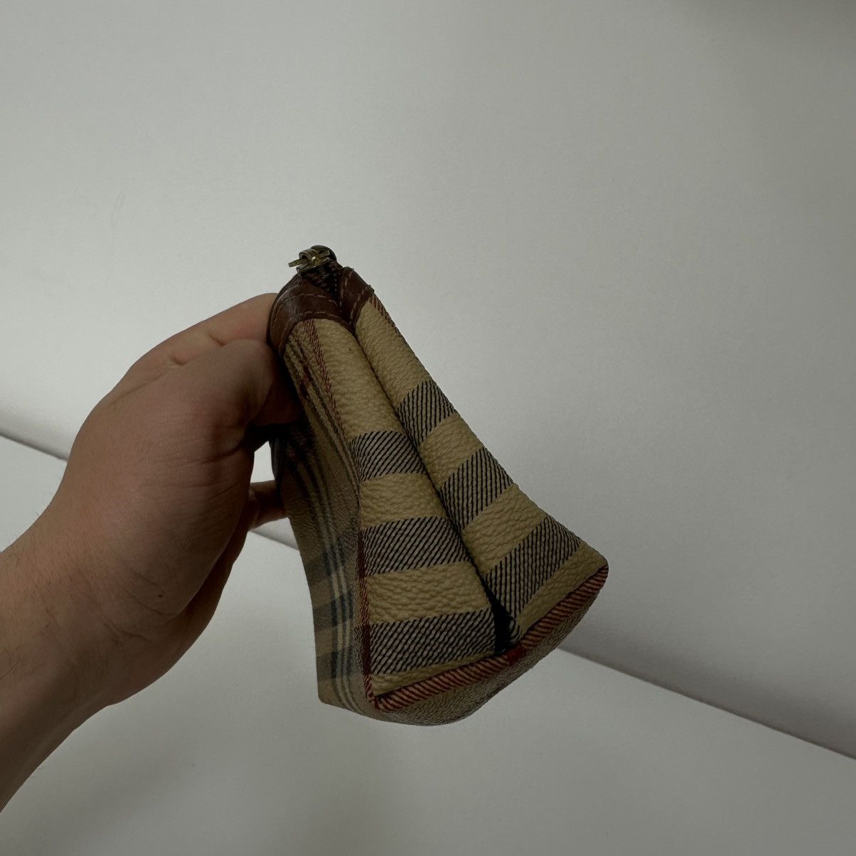 Burberry Vintage Burberry Cosmetic Pouch Bag Size ONE SIZE - 6 Thumbnail