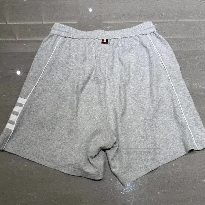 Thom Browne Thom Browne Grey Cotton Striped Casual Shorts . Size US 32 / EU 48 - 2 Thumbnail