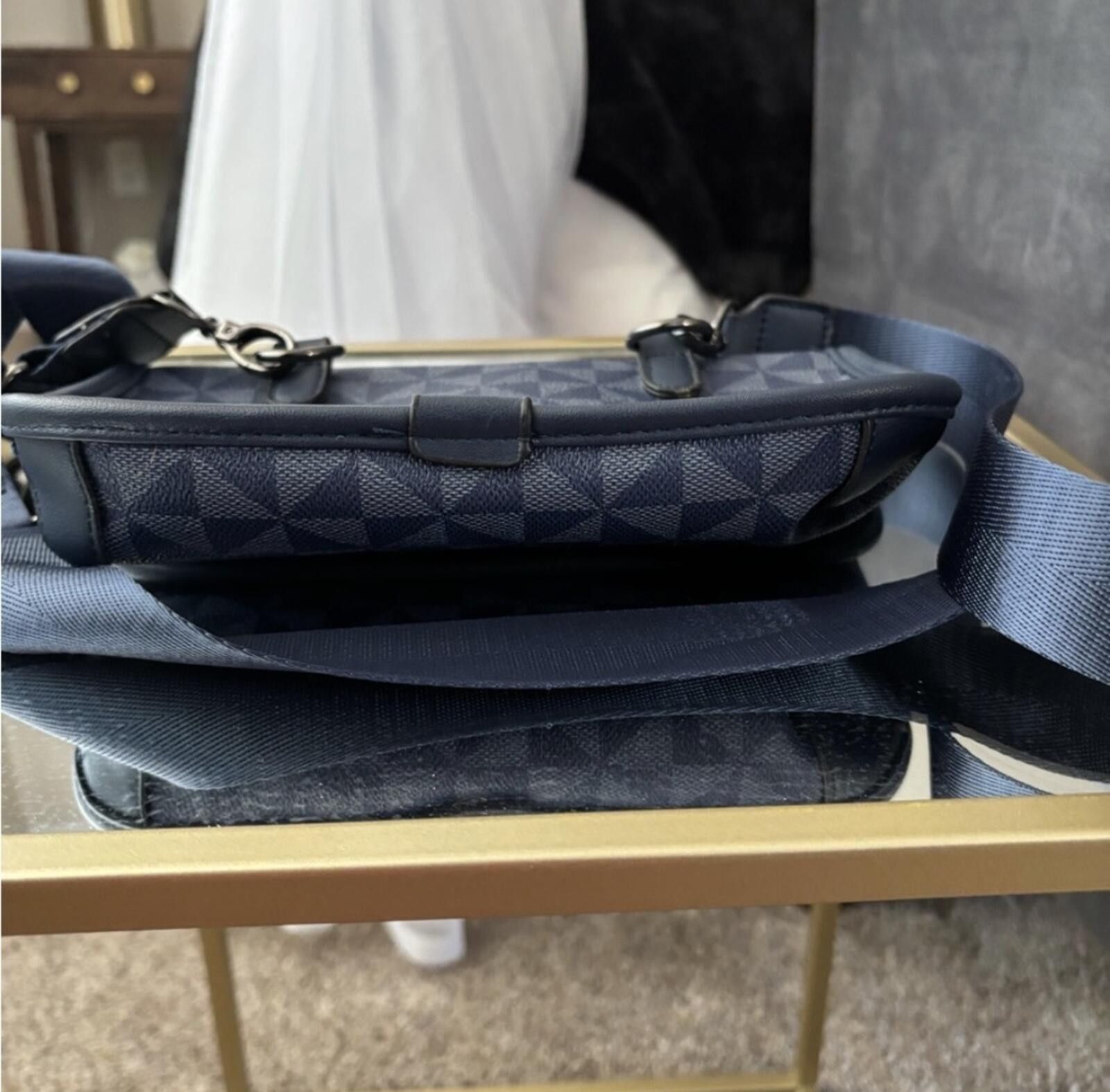 Other ( Boutique) Elegant Navy Blue Crossbody Bag Size ONE SIZE - 6 Thumbnail