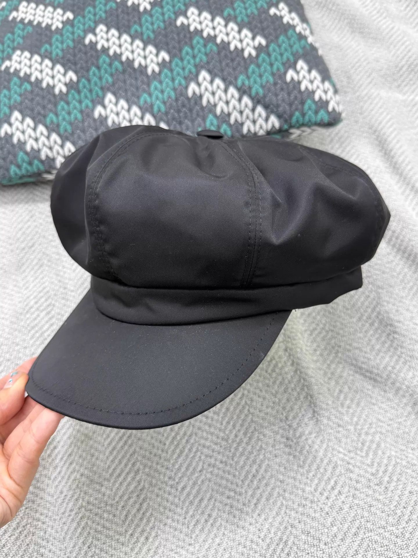 Prada Prada Black Triangle 2-Sided Newsboy Cap L 59cm New Size ONE SIZE - 3 Thumbnail