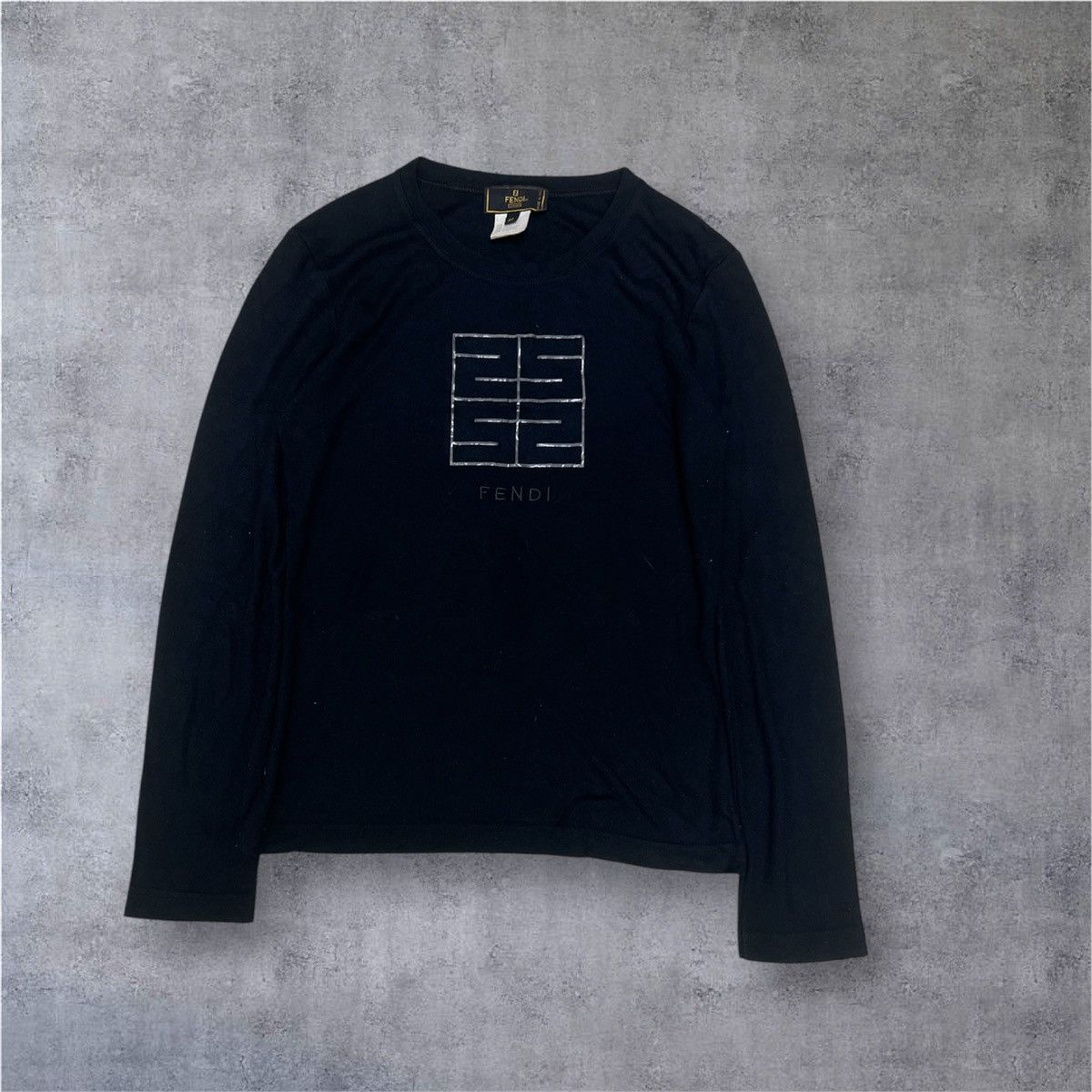 Fendi Vintage Fendi Big Logo Long Sleeve Tshirt Size US S / EU 44-46 / 1 - 1 Thumbnail