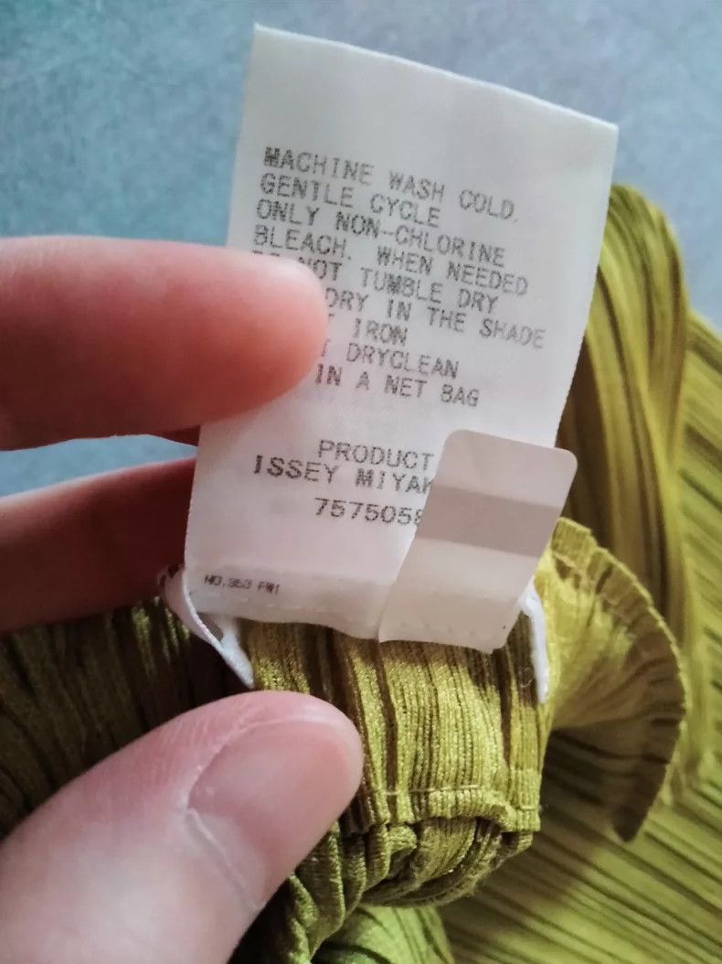 Issey Miyake Issey Miyake size:3 Mustard yellow pleated pants Size 23" - 3 Thumbnail