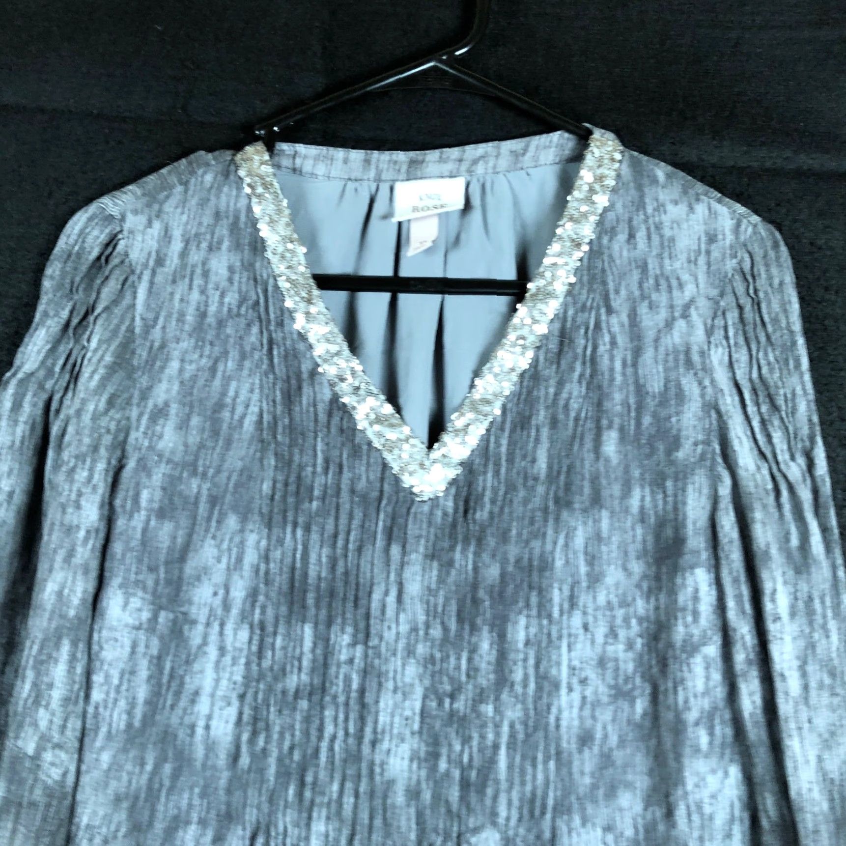 Vintage Knox Rose Womens Blouse Gray Sequin V Neck Pleated Lined Long Sleeve XSmall Womens Blouse Gray Sequin V Neck Pleated Lined Long Sleeve XS Size XS / US 0-2 / IT 36-38 - 2 Thumbnail
