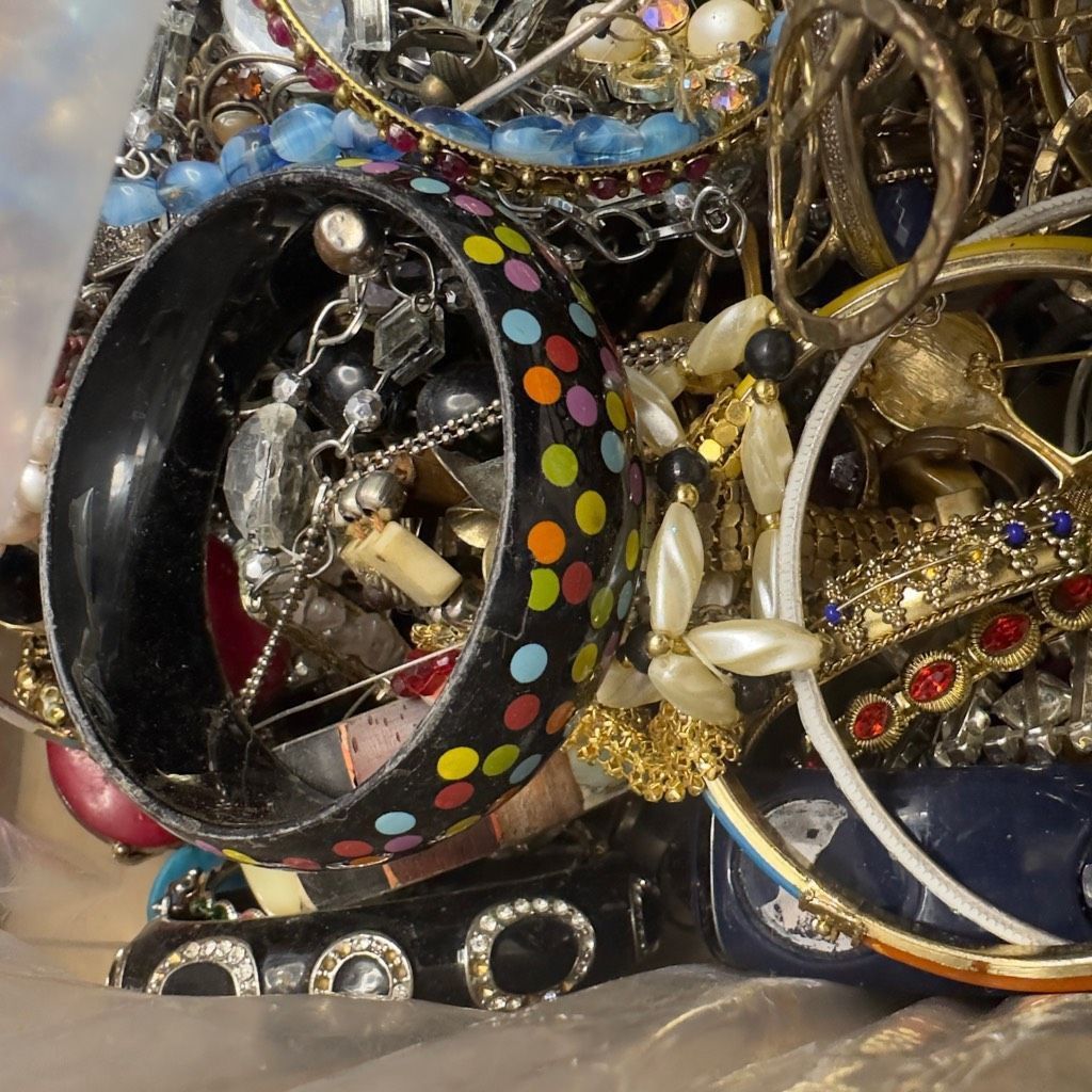 Jewelry 18 Lbs. COSTUME Vintage Modern HUGE Bulk Jewelry Lot for Cra Size ONE SIZE - 3 Thumbnail