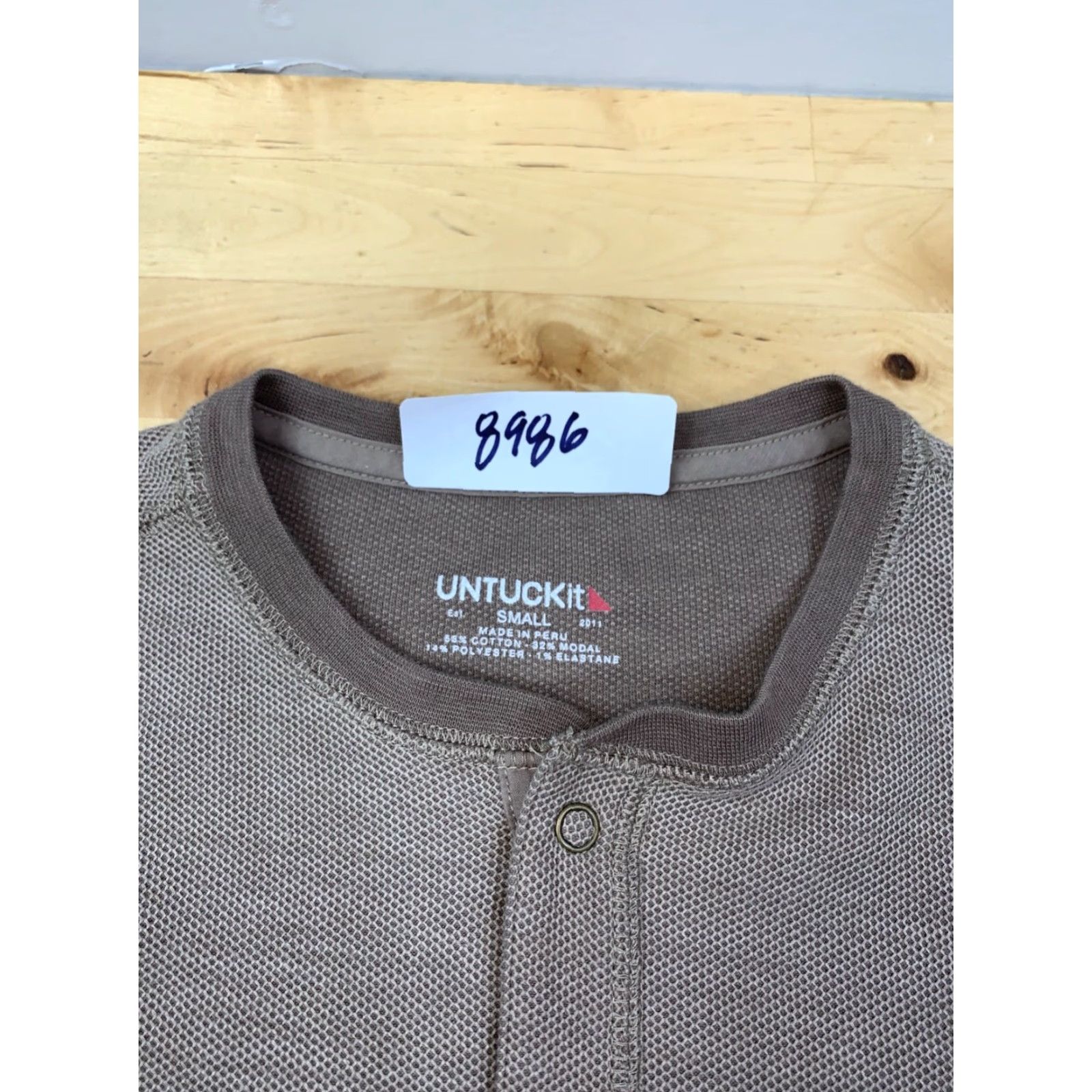 UNTUCKit UNTUCKit Long Sleeve Henley Shirt Mens S Brown Casual #8986 Size US S / EU 44-46 / 1 - 2 Thumbnail