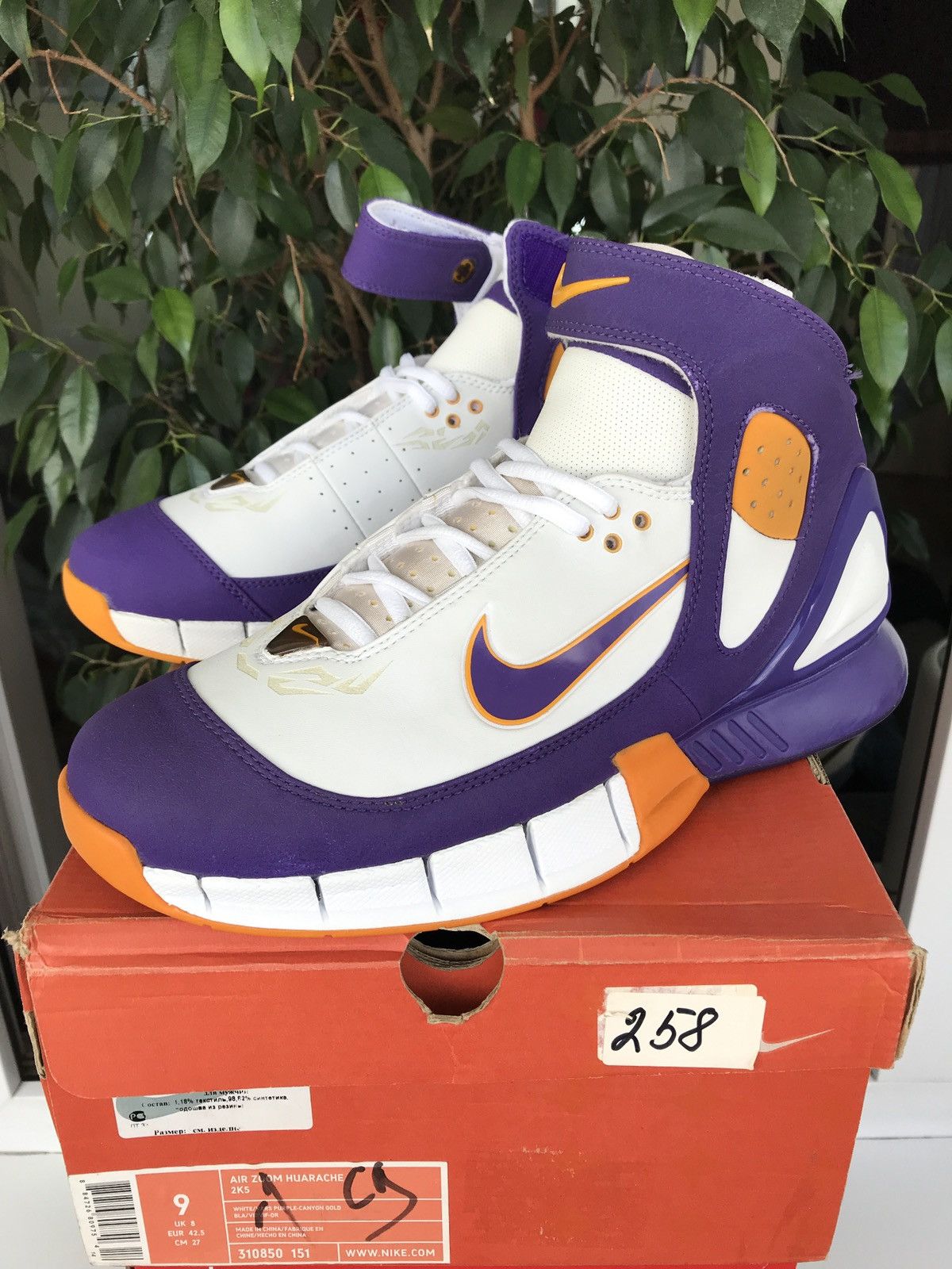 NBA Air Zoom Huarache 2K5 Lakers Kobe Bryant Lebron Jordan KD Size US 9 / EU 42 - 2 Thumbnail