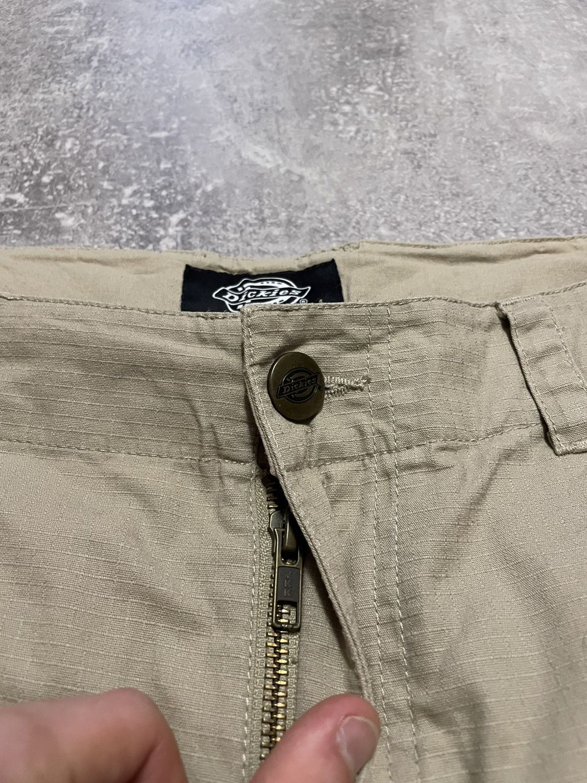Dickies × Vintage Vintage Dickies Baige Cargo Shorts Size 30 Size US 30 / EU 46 - 8 Thumbnail