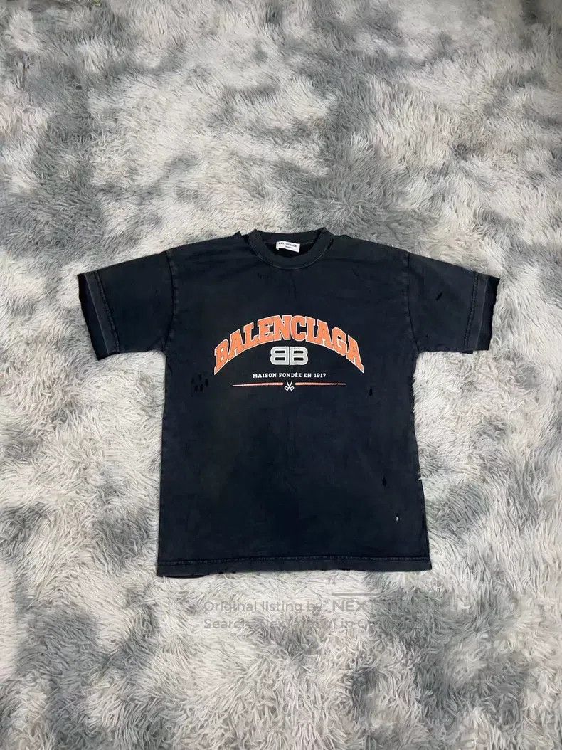 Balenciaga Balenciaga Distressed Short Sleeve Size US XS / EU 42 / 0 - 7 Thumbnail