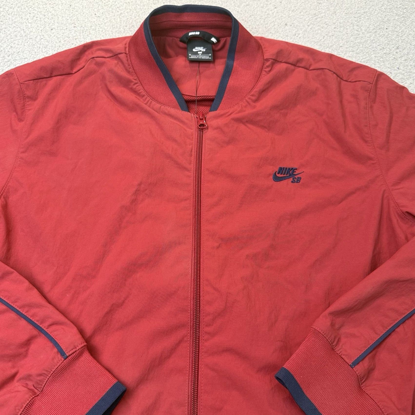 Nike Nike SB Jacket Mens M Red Full Zip Pockets Windbreaker Sports Skateboarding Urban Casual Shirt? Size US M / EU 48-50 / 2 - 2 Thumbnail