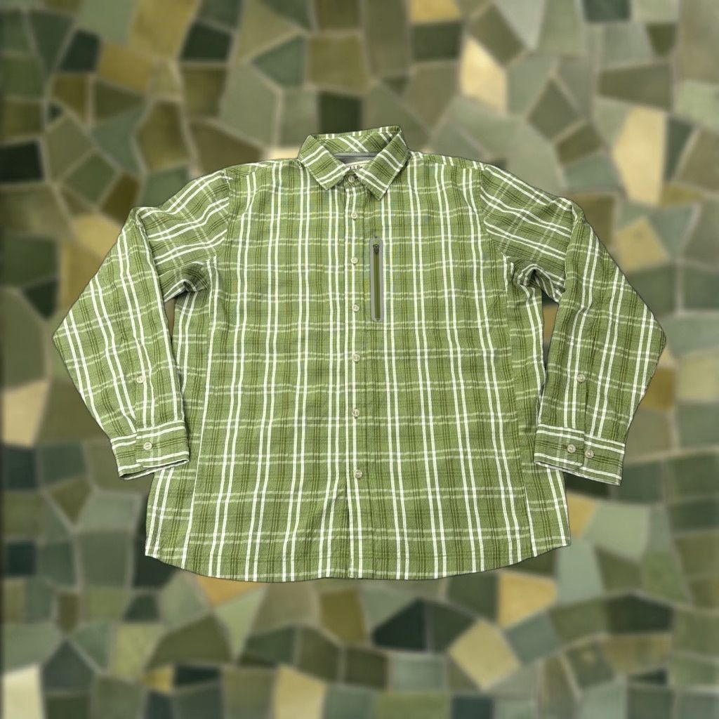 Vintage LL Bean Shirt Mens M Green Plaid Lightweight Button-Down Outdoor with Pockets Zip Pocket Size US M / EU 48-50 / 2 - 1 Thumbnail