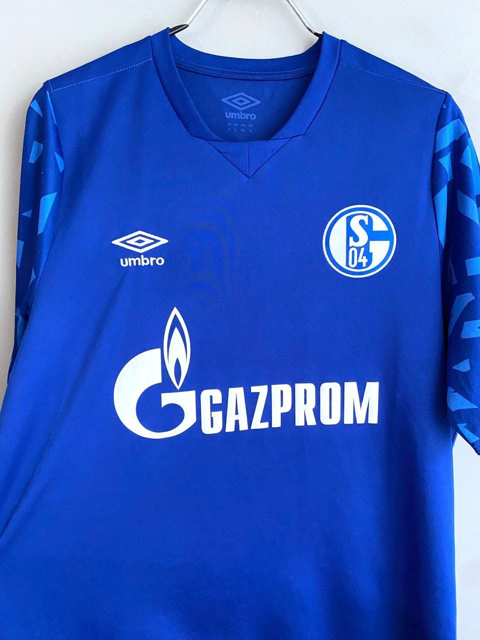 Umbro Umbro FC Schalke 04 2019/2020 Home Soccer Jersey, Size XL Size US XL / EU 56 / 4 - 7 Thumbnail