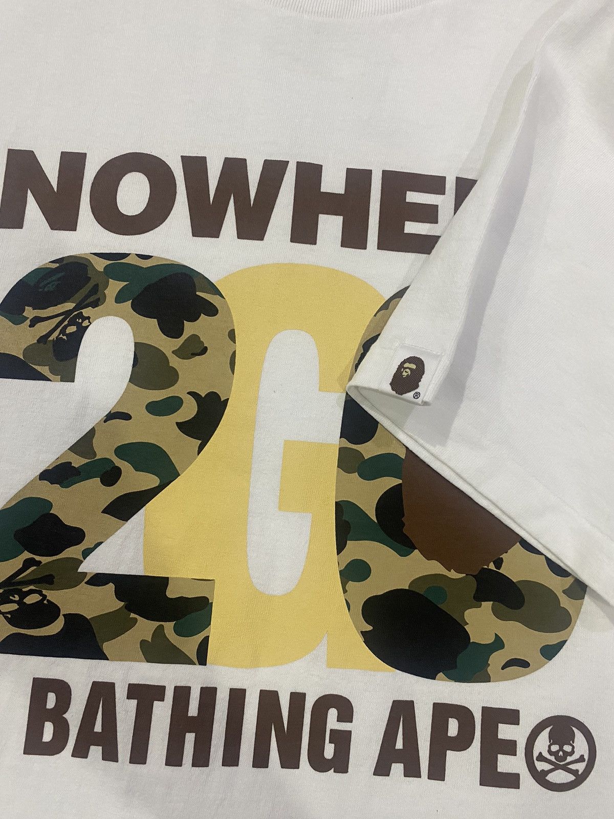 Bape vintage nowhere a bathing ape 20th aniversary tshirt Size US L / EU 52-54 / 3 - 4 Thumbnail