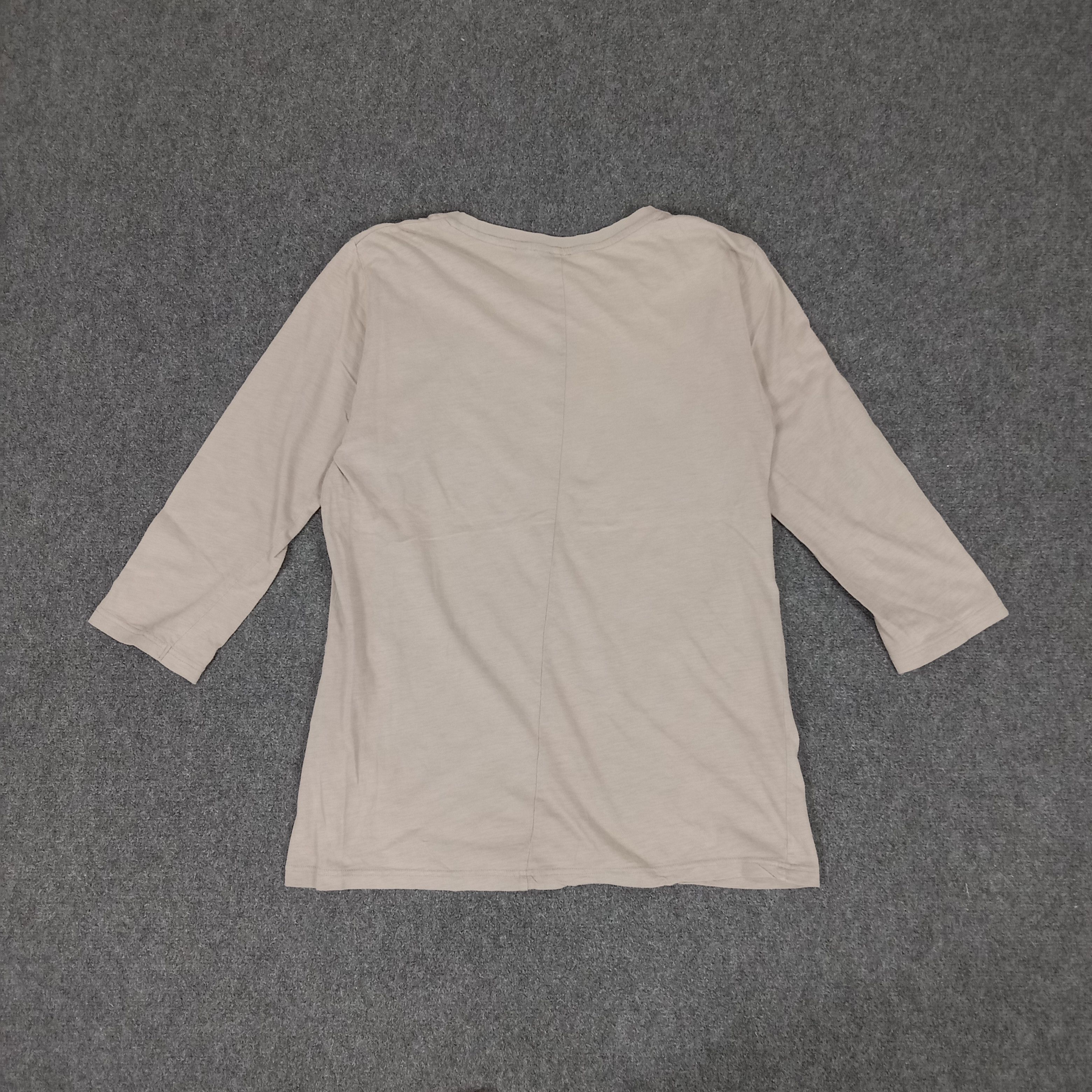 Undercover × Uniqlo × Vintage Uniqlo X Undercover Hijoe Japanese Brand Tshirt Size S / US 4 / IT 40 - 7 Thumbnail