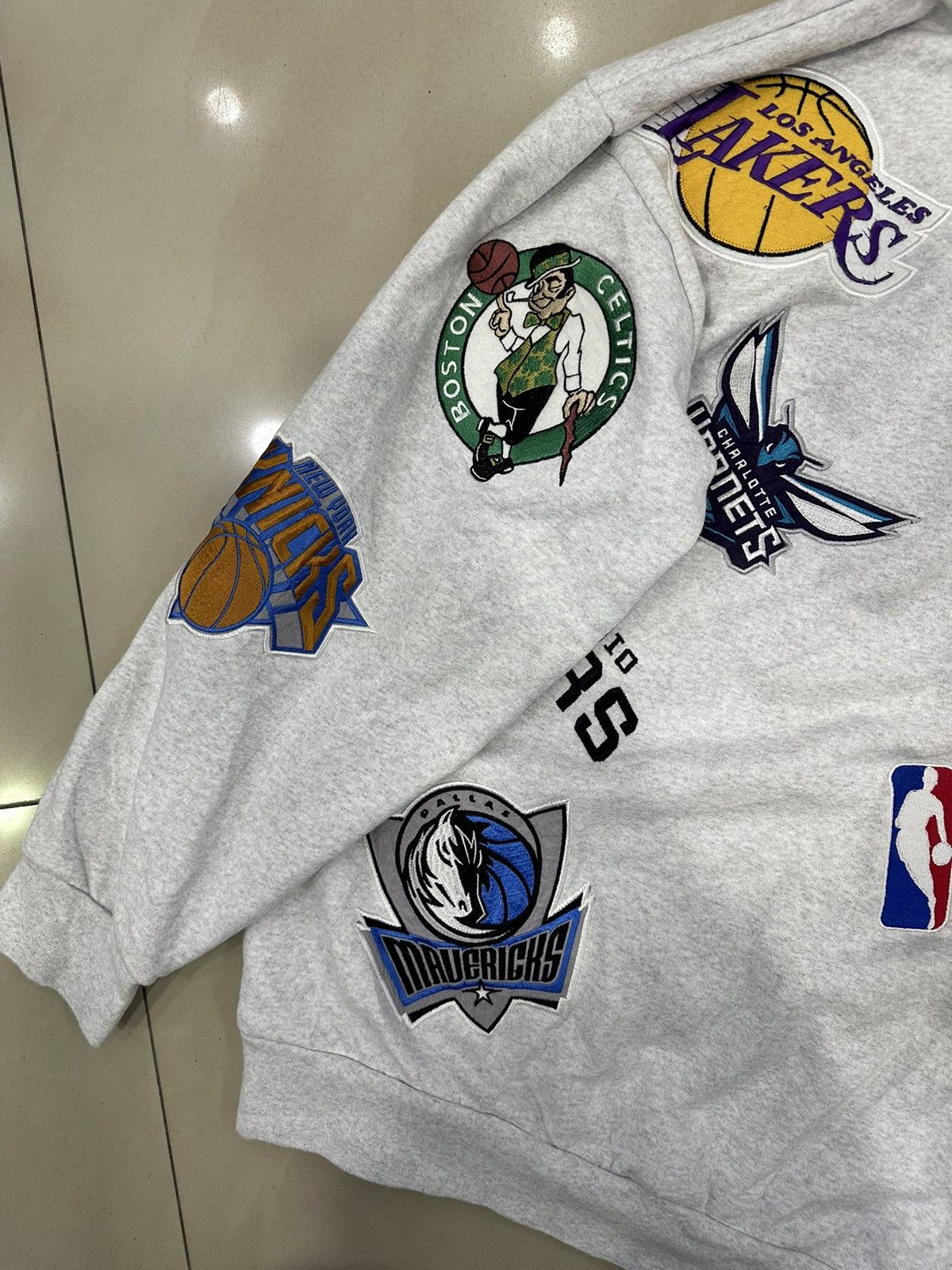 NBA Rare And Beautiful NBA All Star Team Embroidery Sweatshirt Size US L / EU 52-54 / 3 - 10 Thumbnail