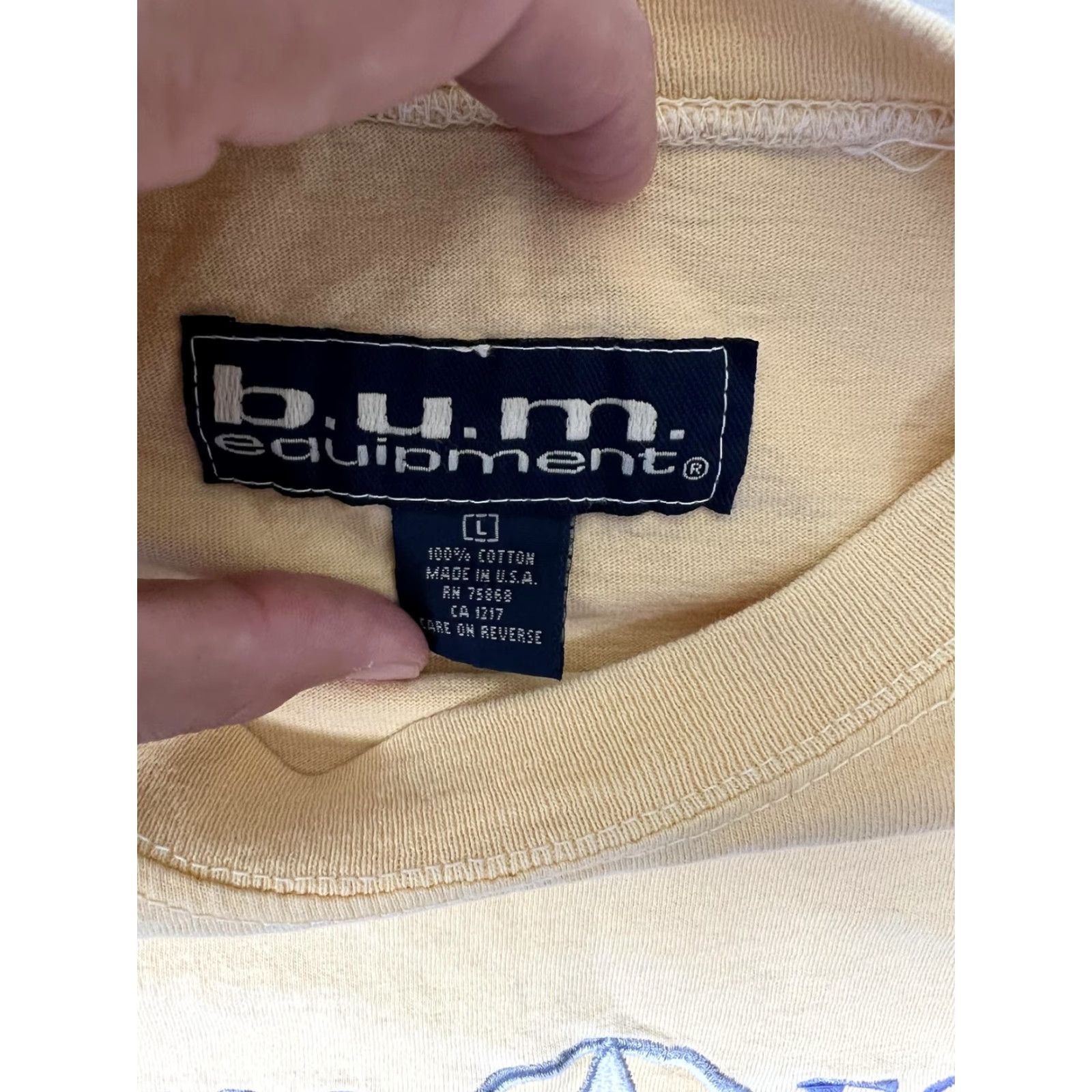 Vintage VINTAGE B.U.M. Equipment T-Shirt Mens Large Yellow Embroidered Logo 90s Size US L / EU 52-54 / 3 - 6 Thumbnail