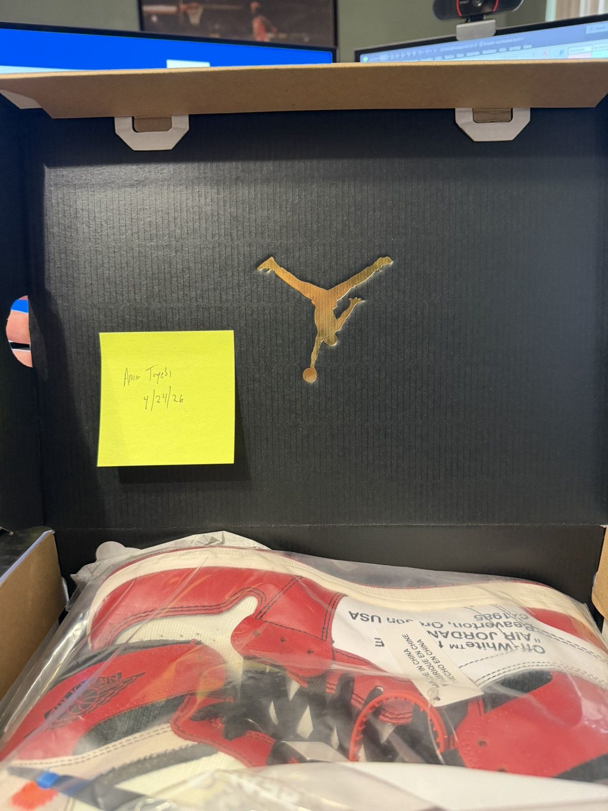 Nike × Off-White Off White Jordan 1 Chicago DS size 9.5 100% authentic Size US 9.5 / EU 42-43 - 20 Thumbnail