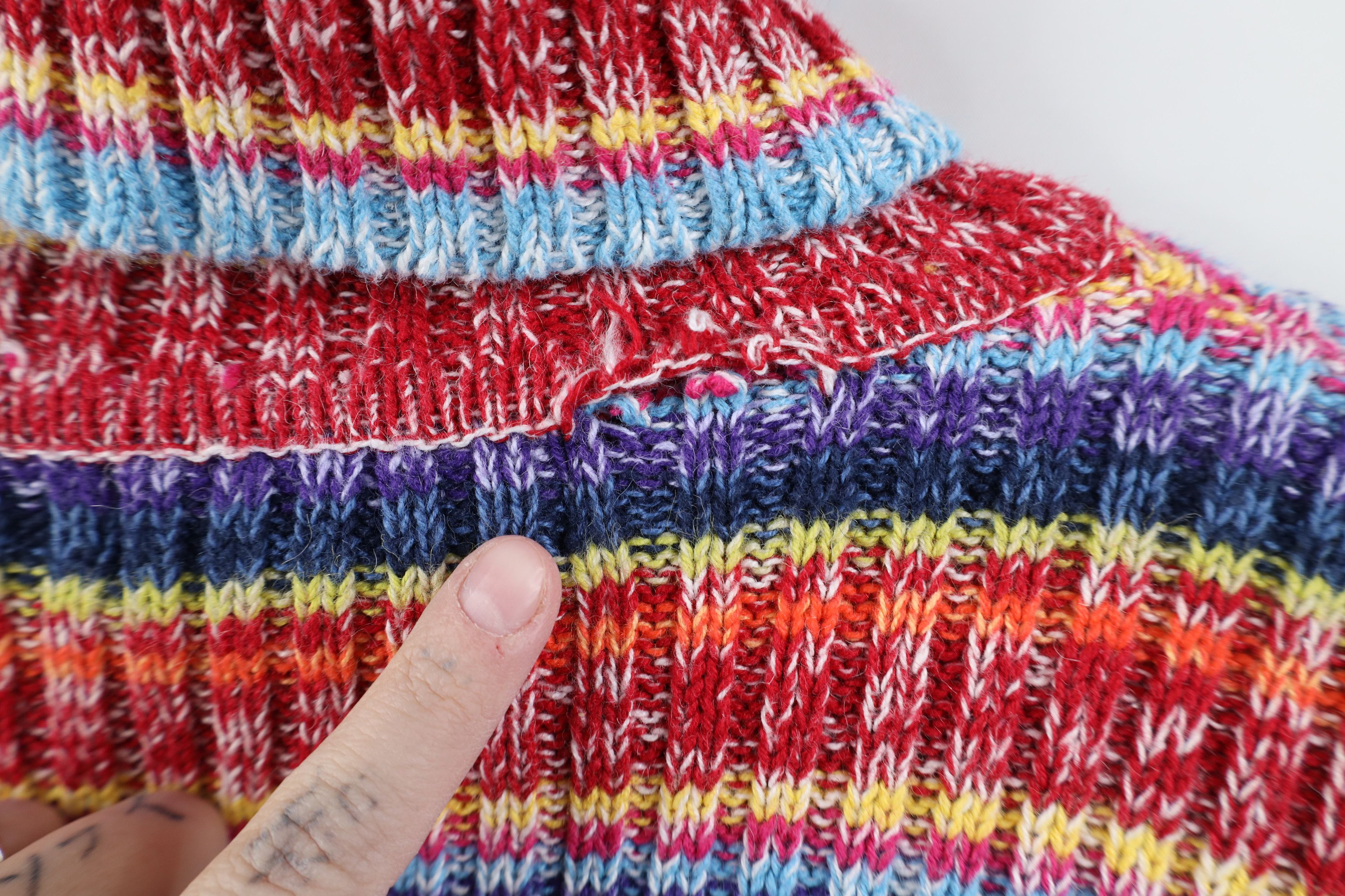 Vintage Vintage 90s Streetwear Rainbow Knit Turtleneck Sweater Size L / US 10 / IT 46 - 7 Thumbnail